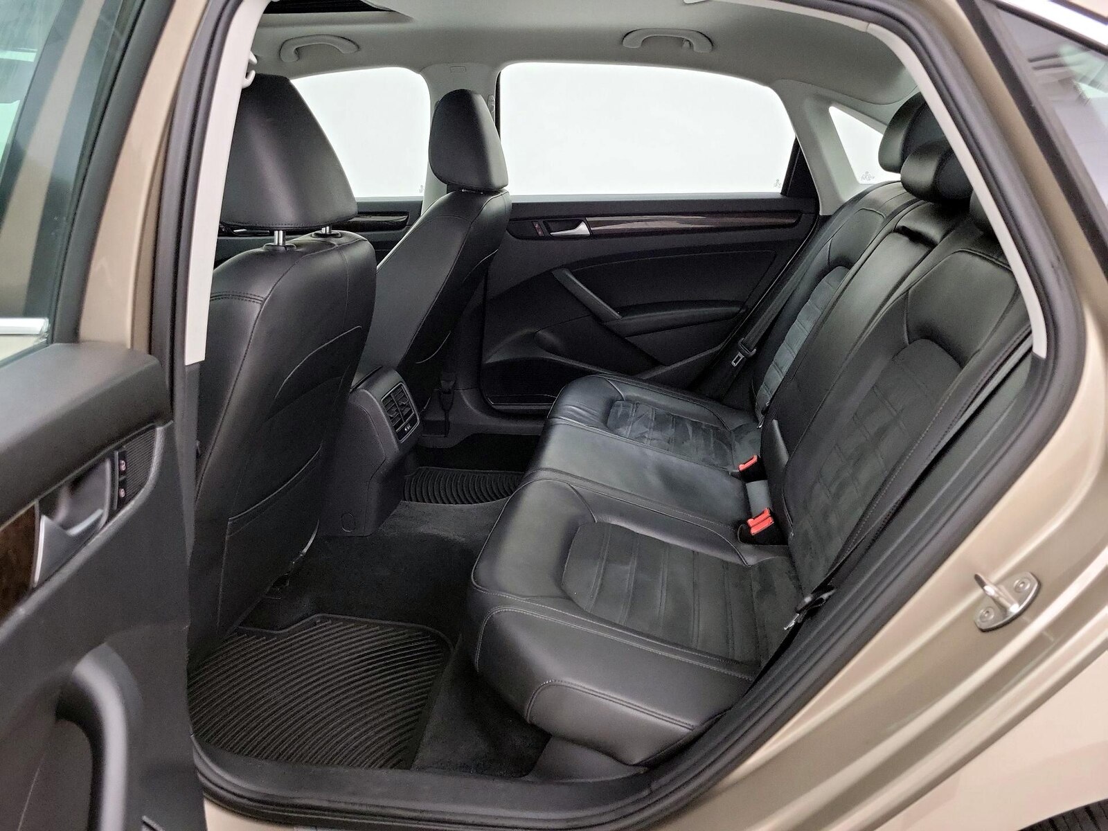 2015 Volkswagen Passat SEL Premium - Photo 22