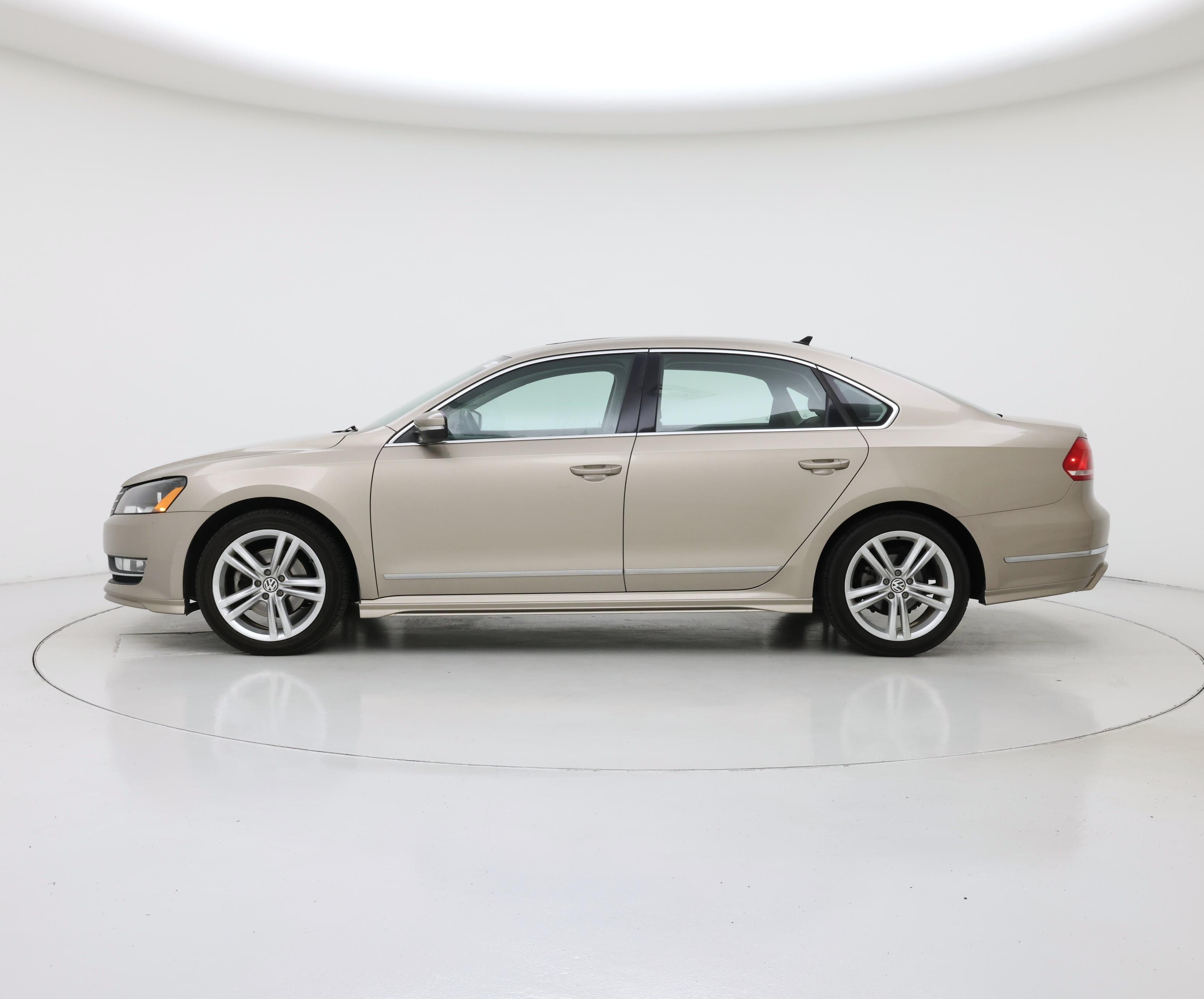 Thumbnail: 2015 Volkswagen Passat - 3