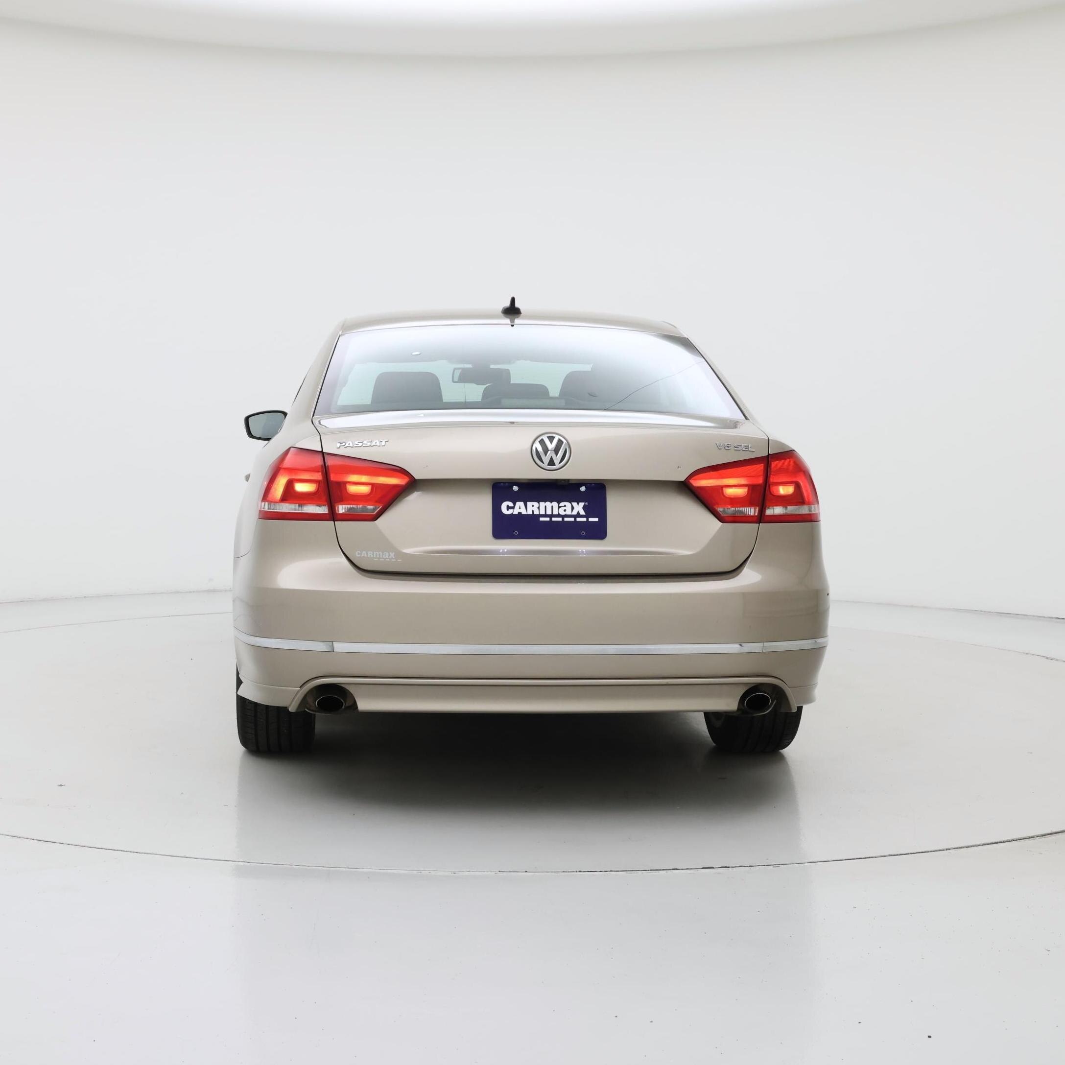 Thumbnail: 2015 Volkswagen Passat - 6