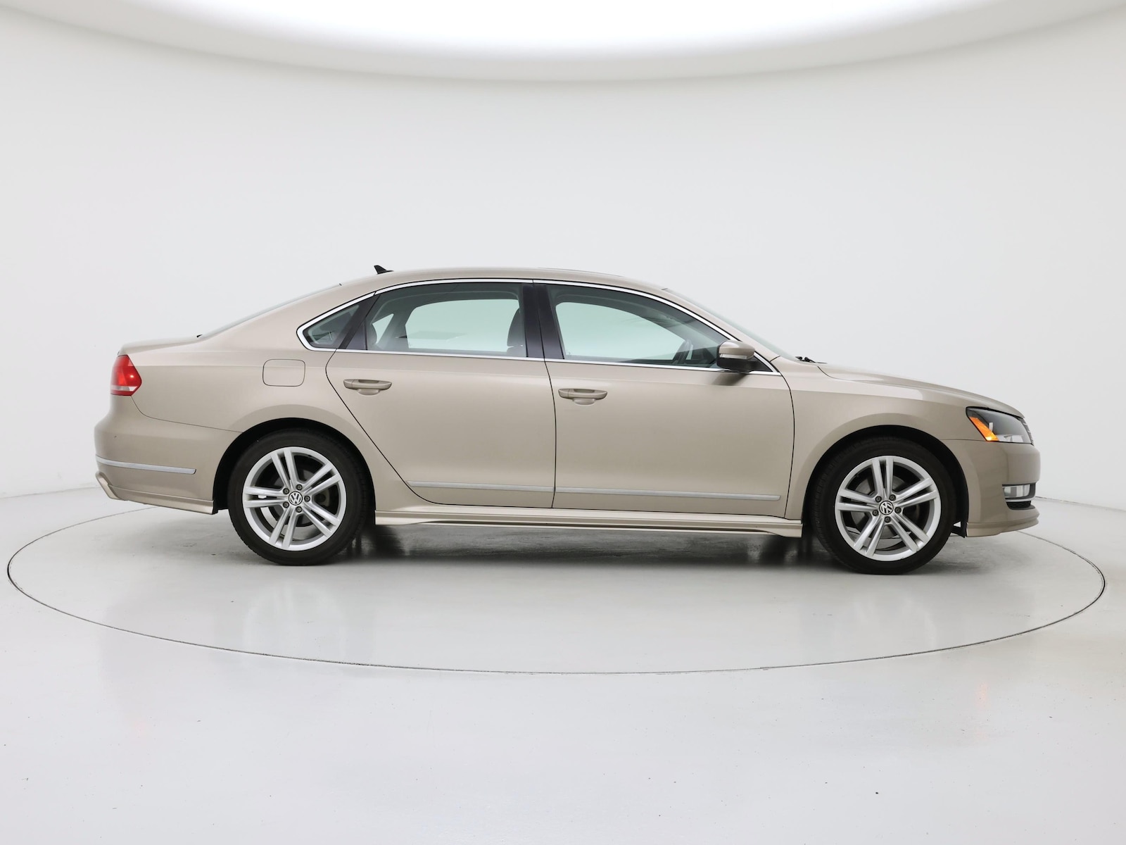 2015 Volkswagen Passat SEL Premium - Photo 8
