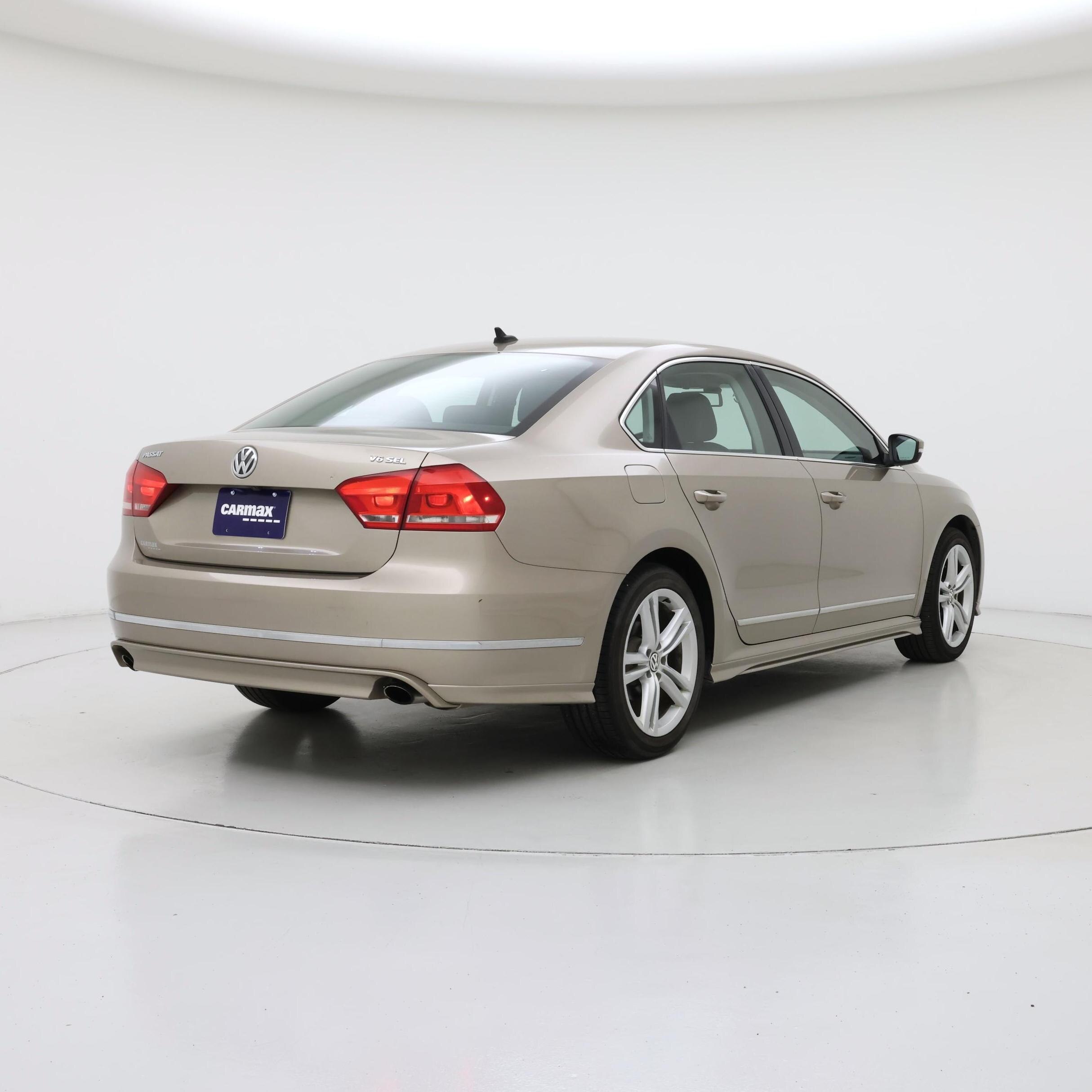 Thumbnail: 2015 Volkswagen Passat - 8