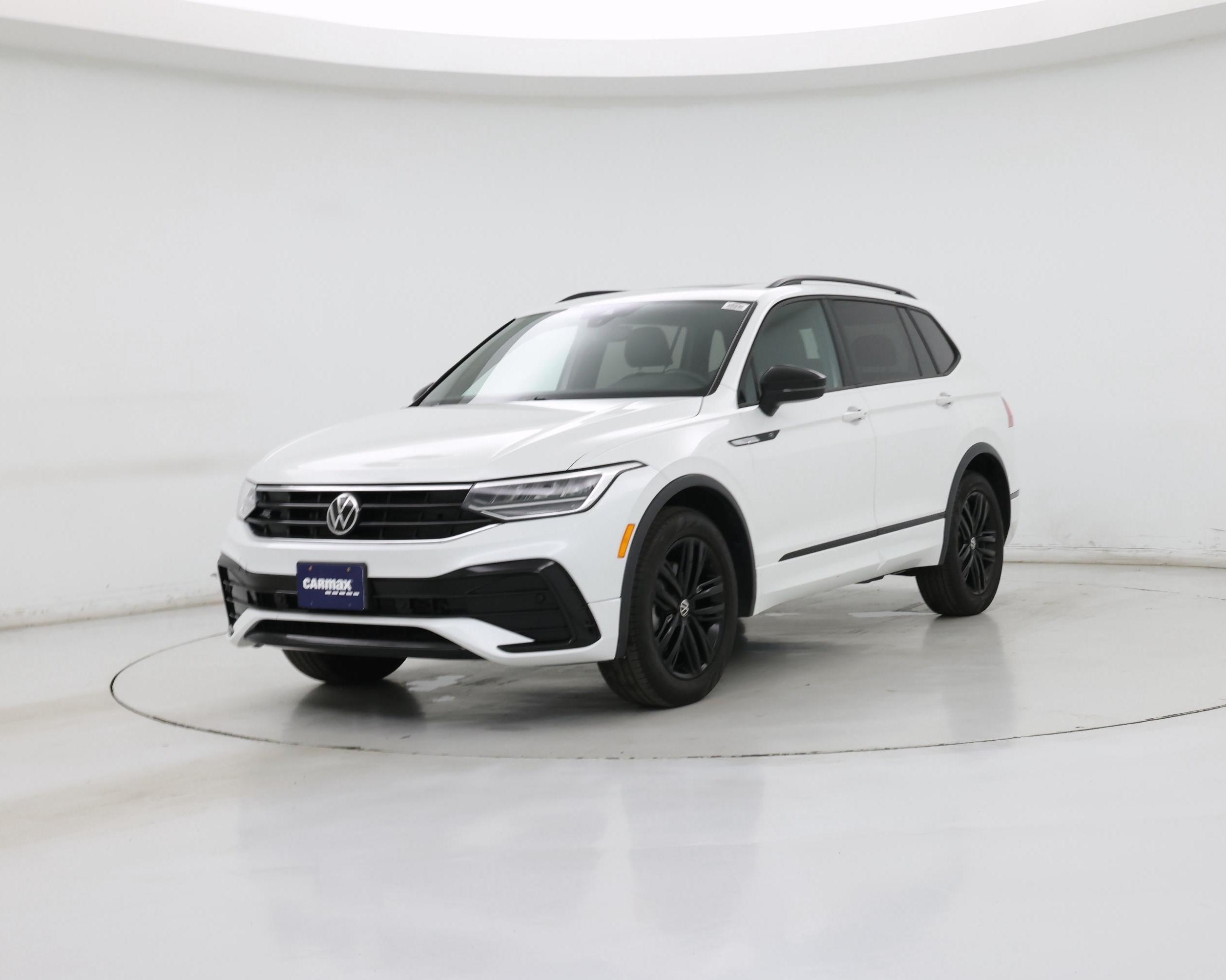 Thumbnail: 2022 Volkswagen Tiguan - 4