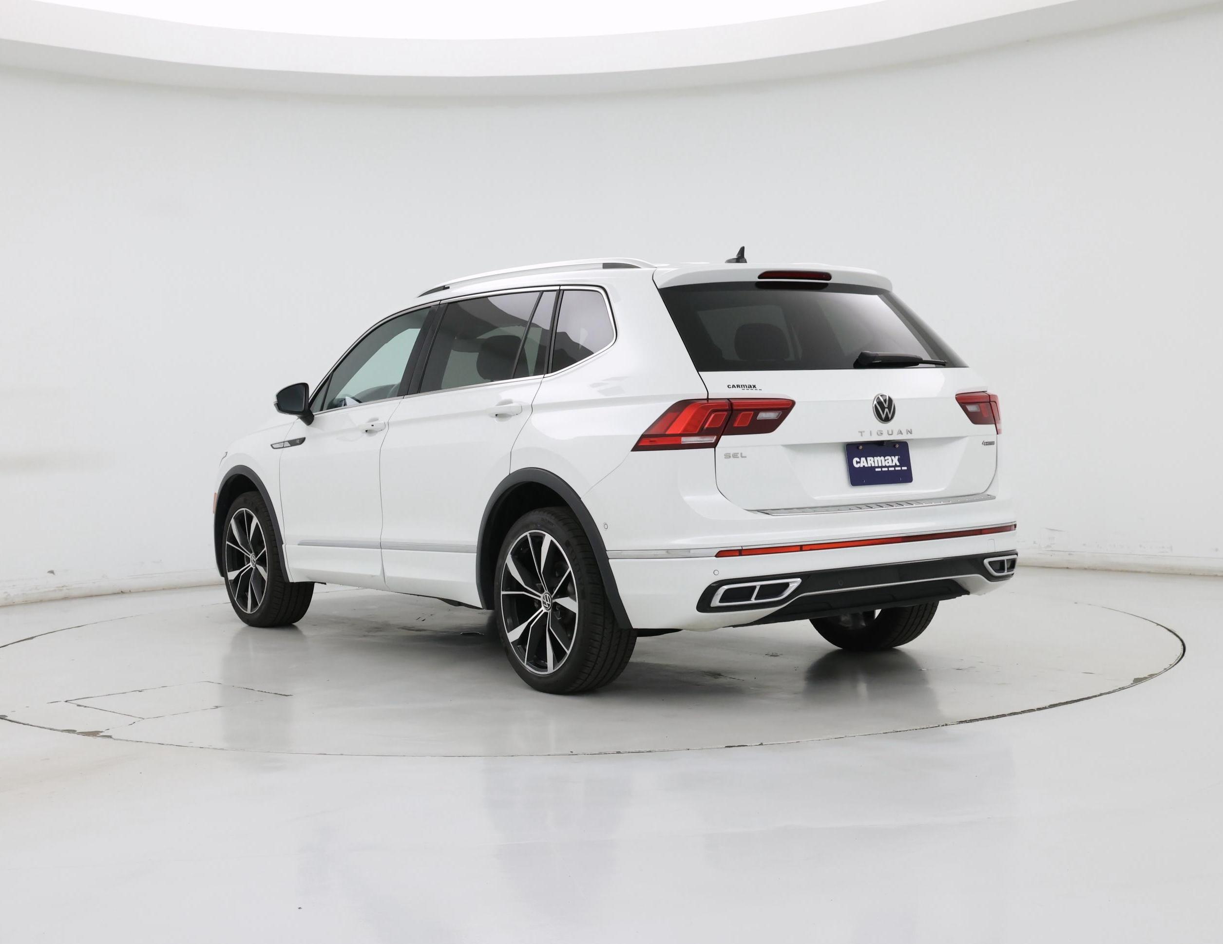 Thumbnail: 2022 Volkswagen Tiguan - 2