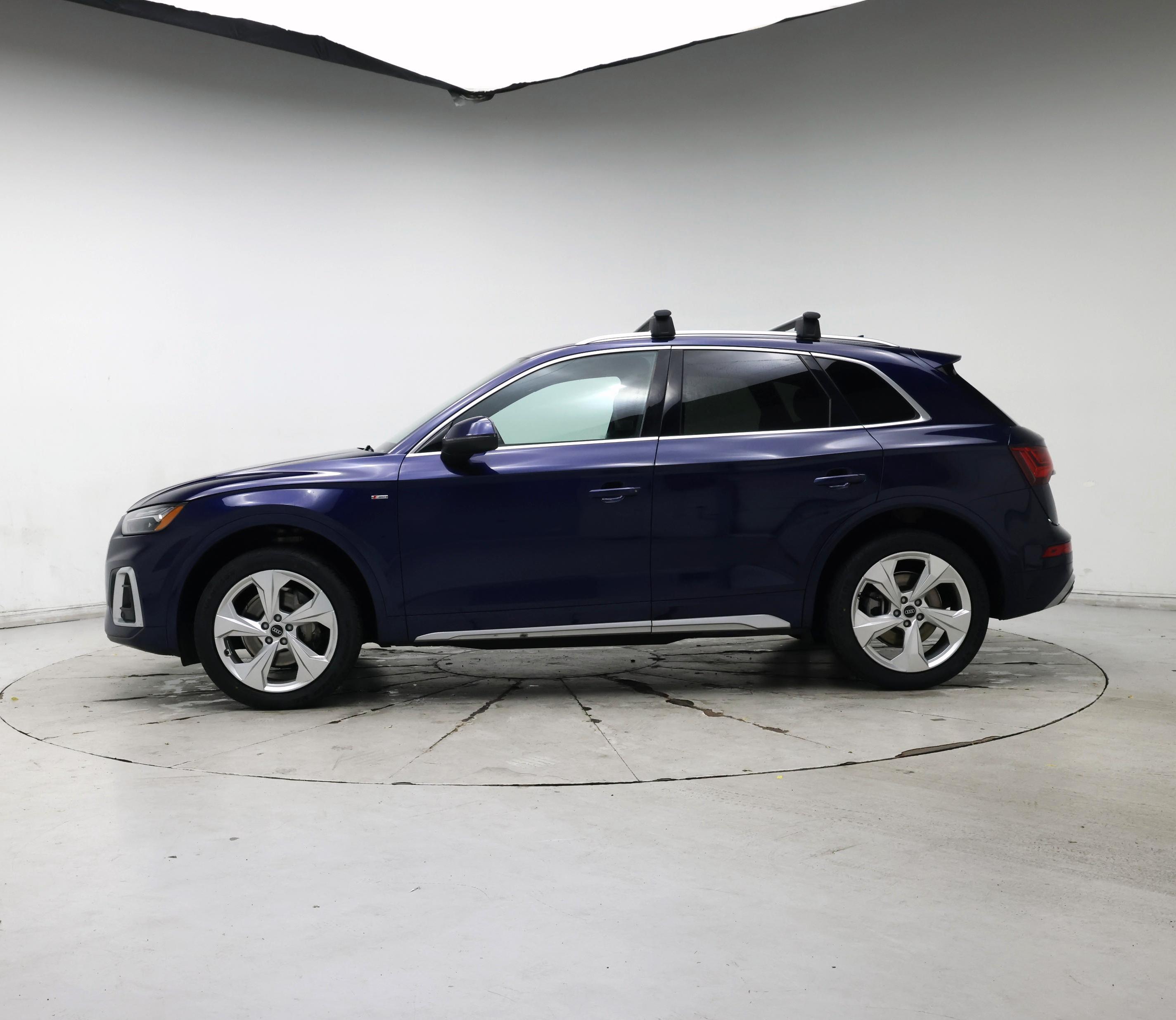 Thumbnail: 2022 Audi Q5 - 3