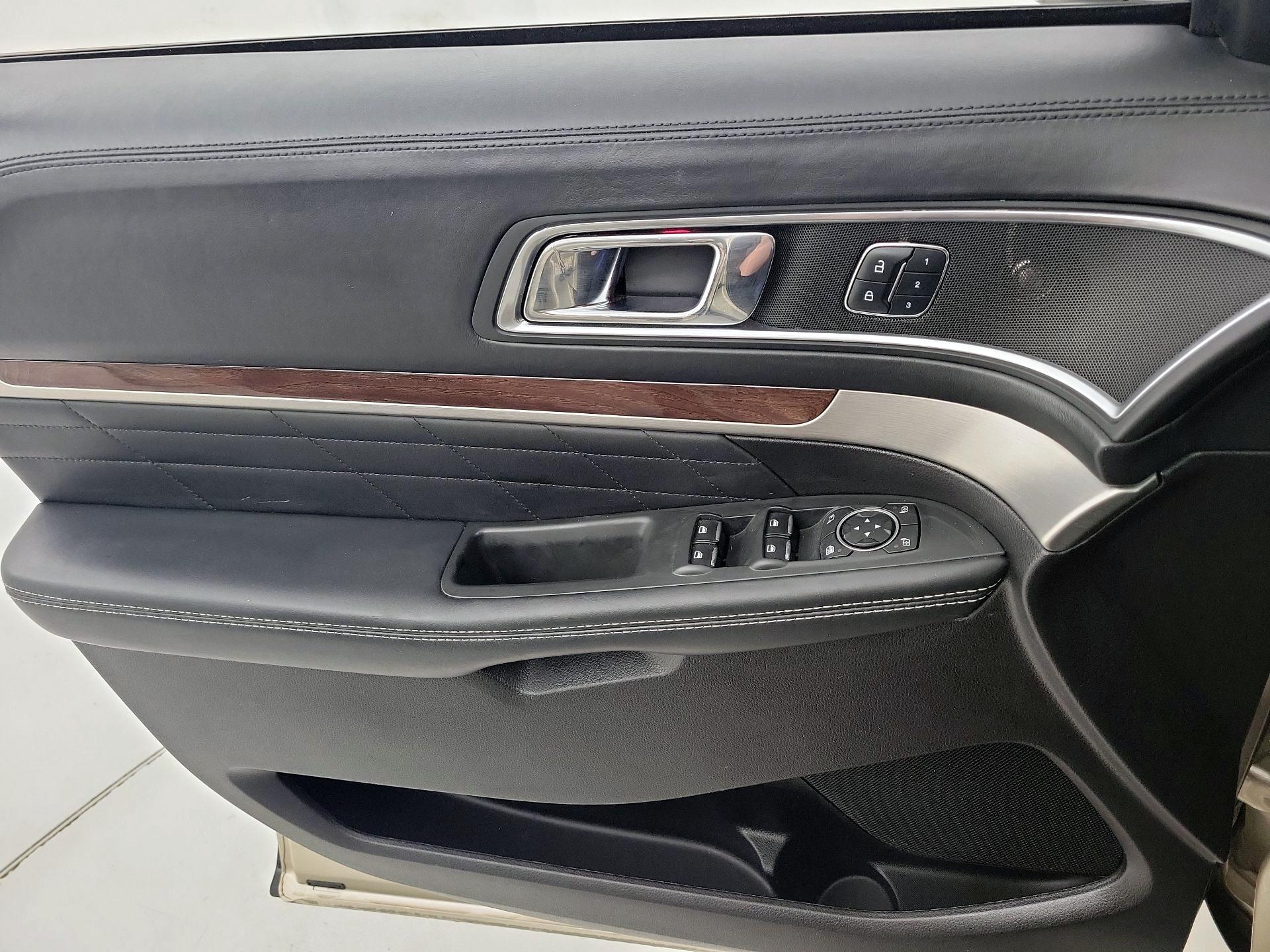 Thumbnail: 2017 Ford Explorer - 12