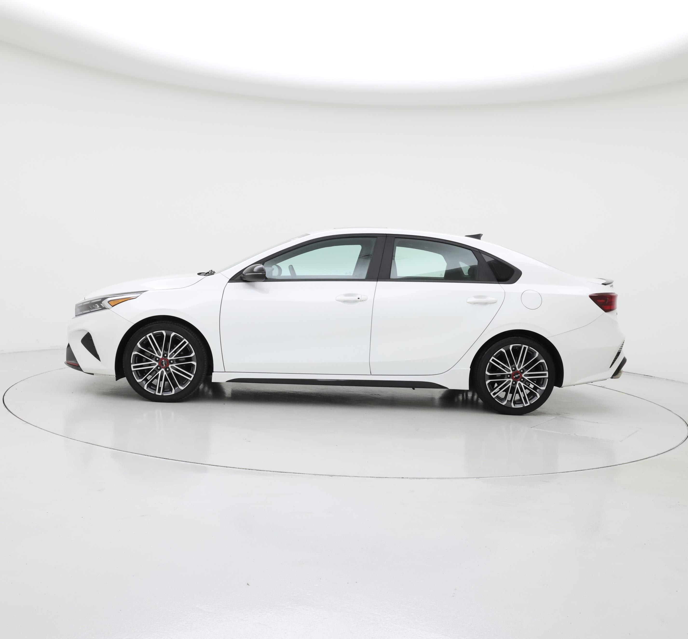 Thumbnail: 2024 Kia Forte - 3