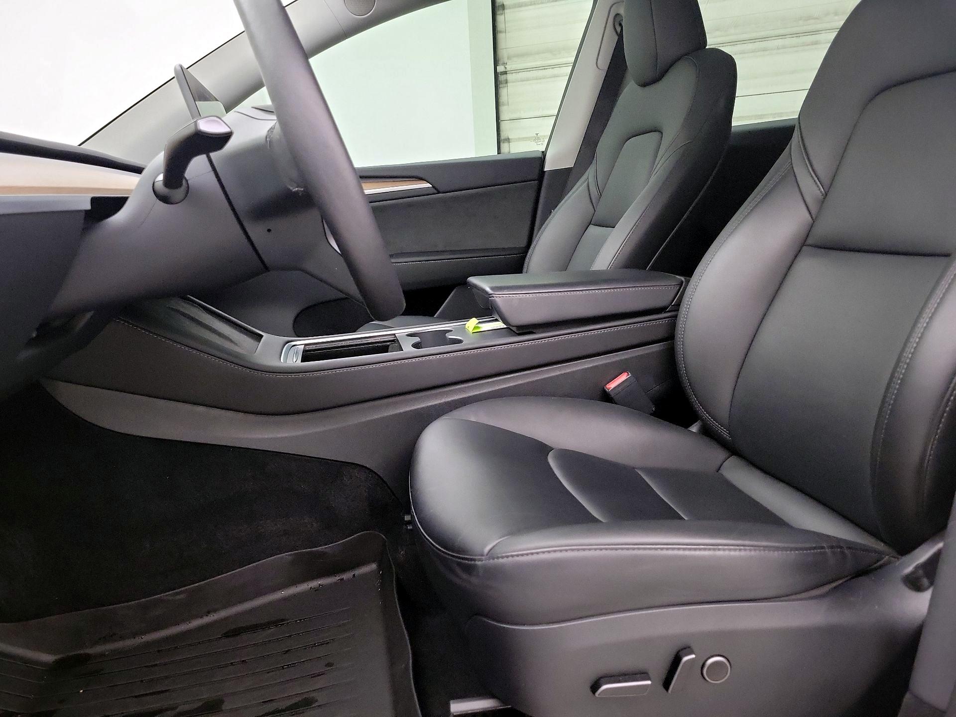 Thumbnail: 2023 Tesla Model Y - 11