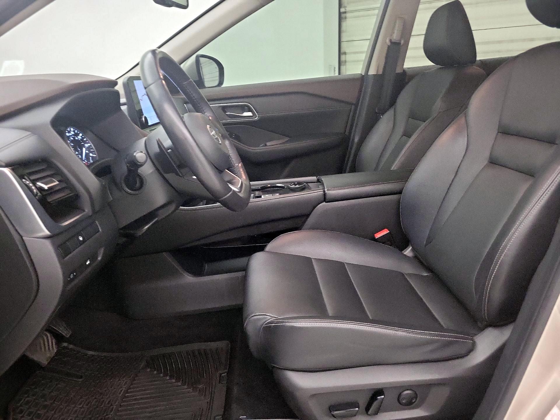 Thumbnail: 2021 Nissan Rogue - 11