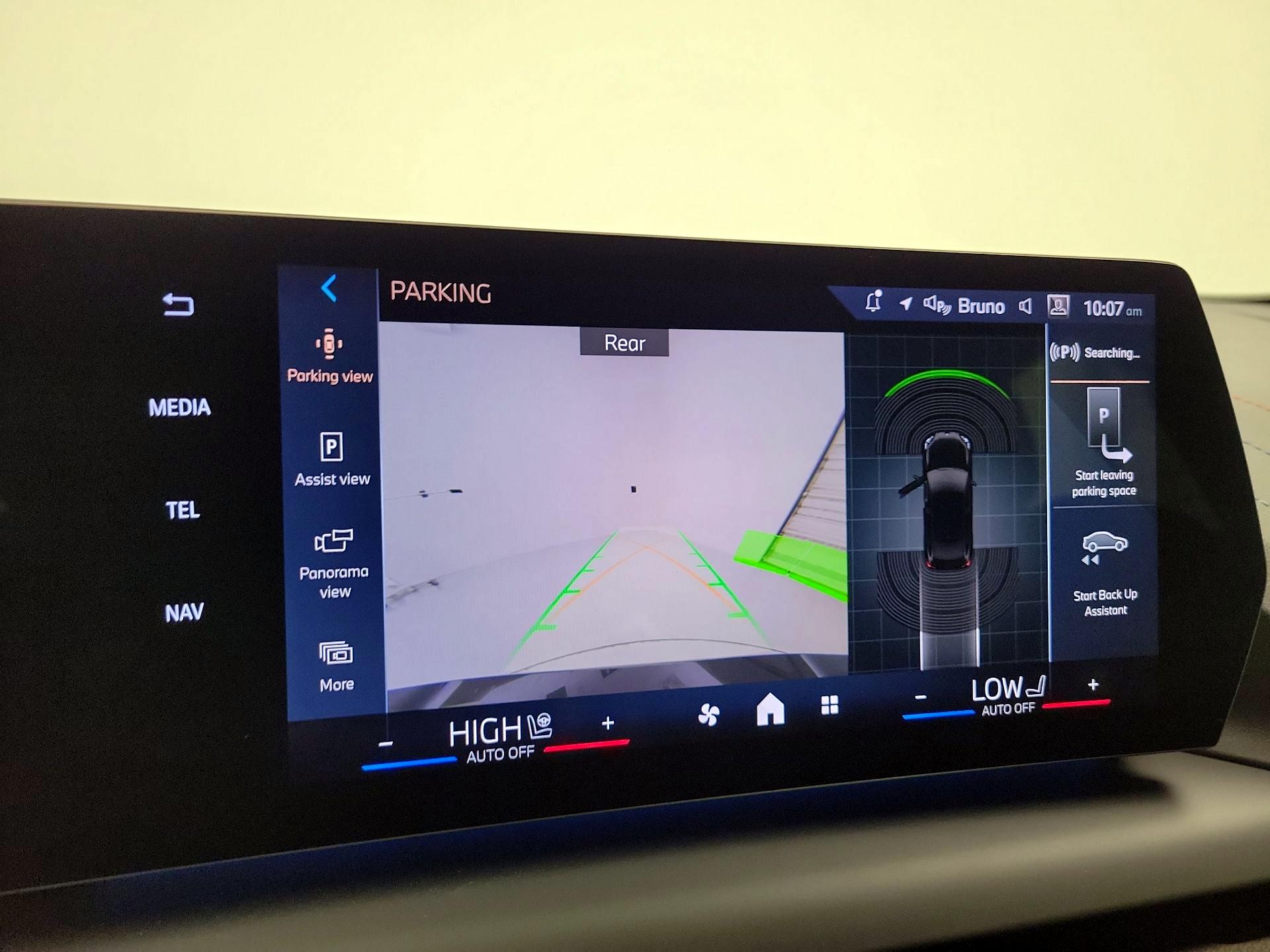 Thumbnail: 2025 BMW 2 Series - 13