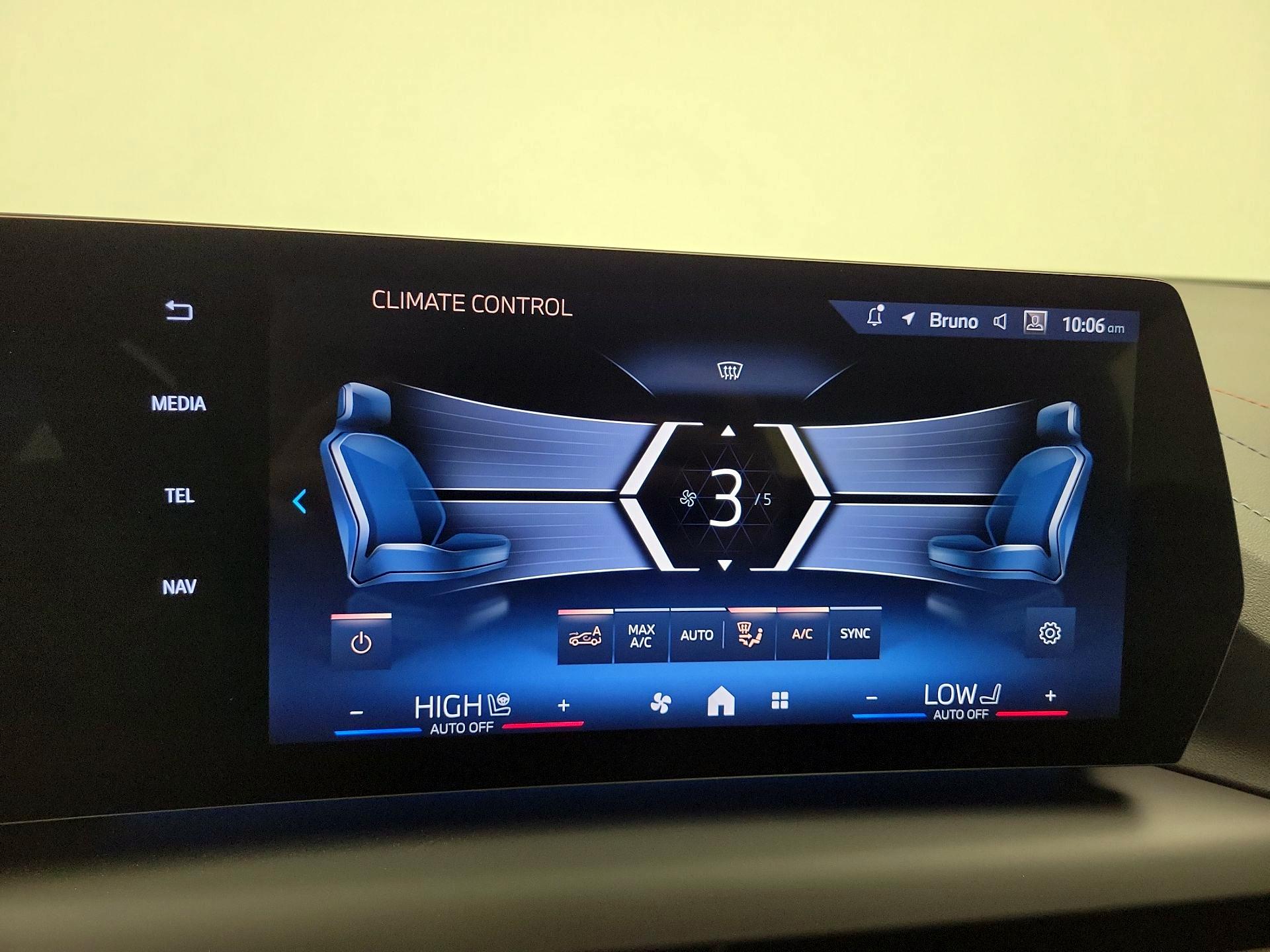 Thumbnail: 2025 BMW 2 Series - 15