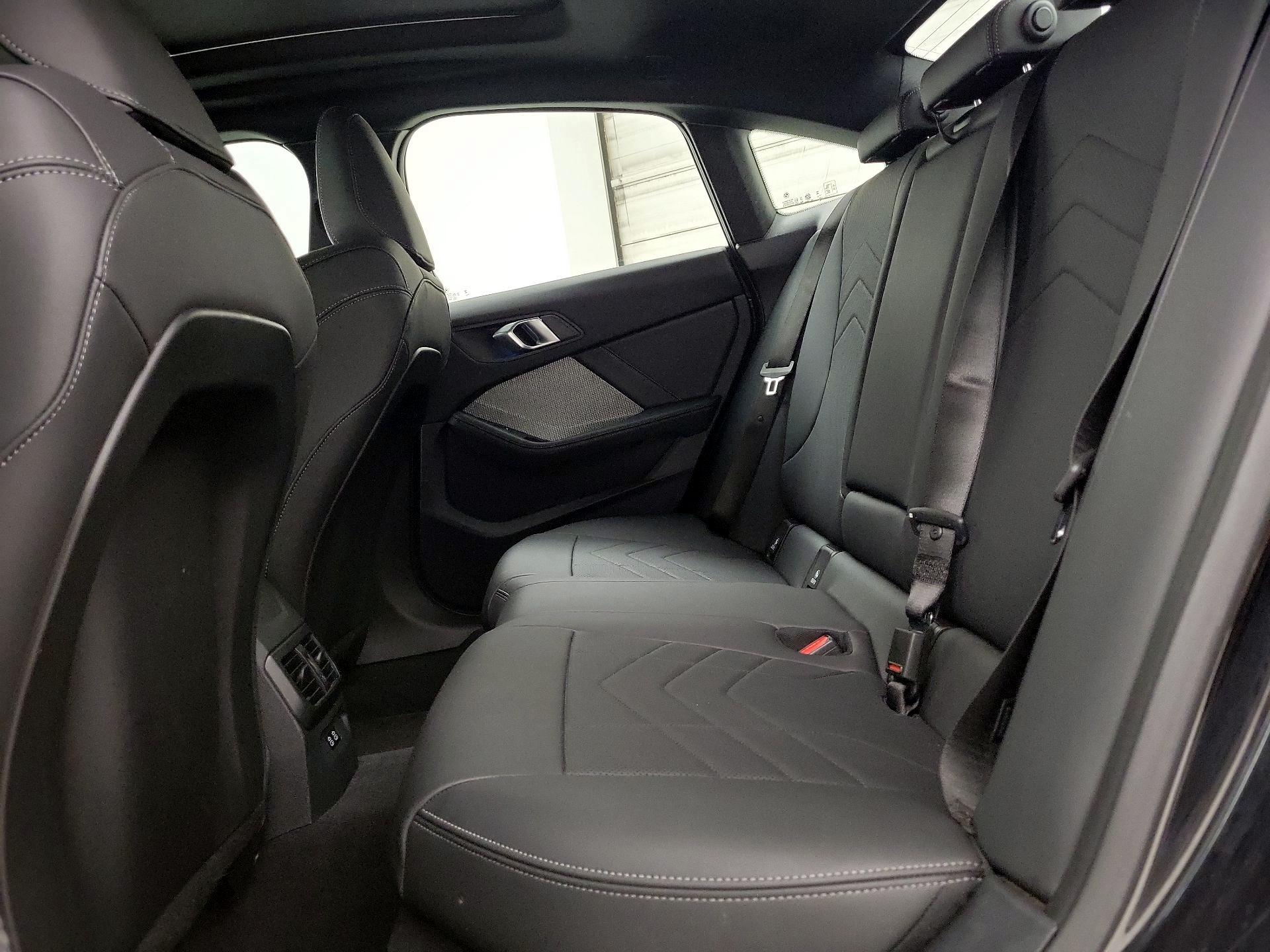 Thumbnail: 2025 BMW 2 Series - 19