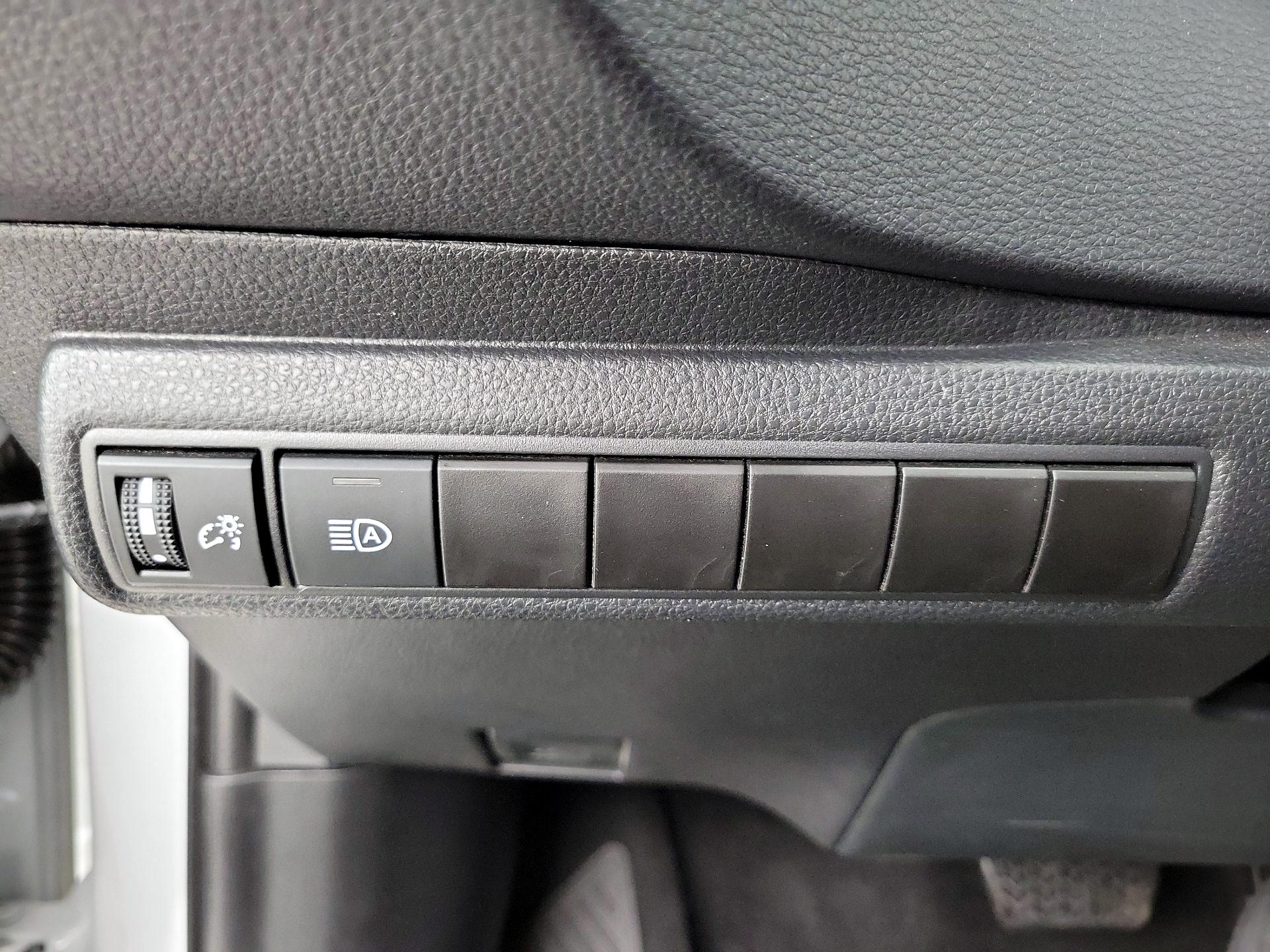 Thumbnail: 2025 Toyota Corolla - 13