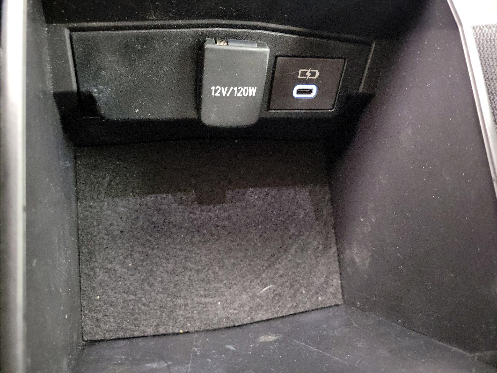 Thumbnail: 2025 Toyota Corolla - 18