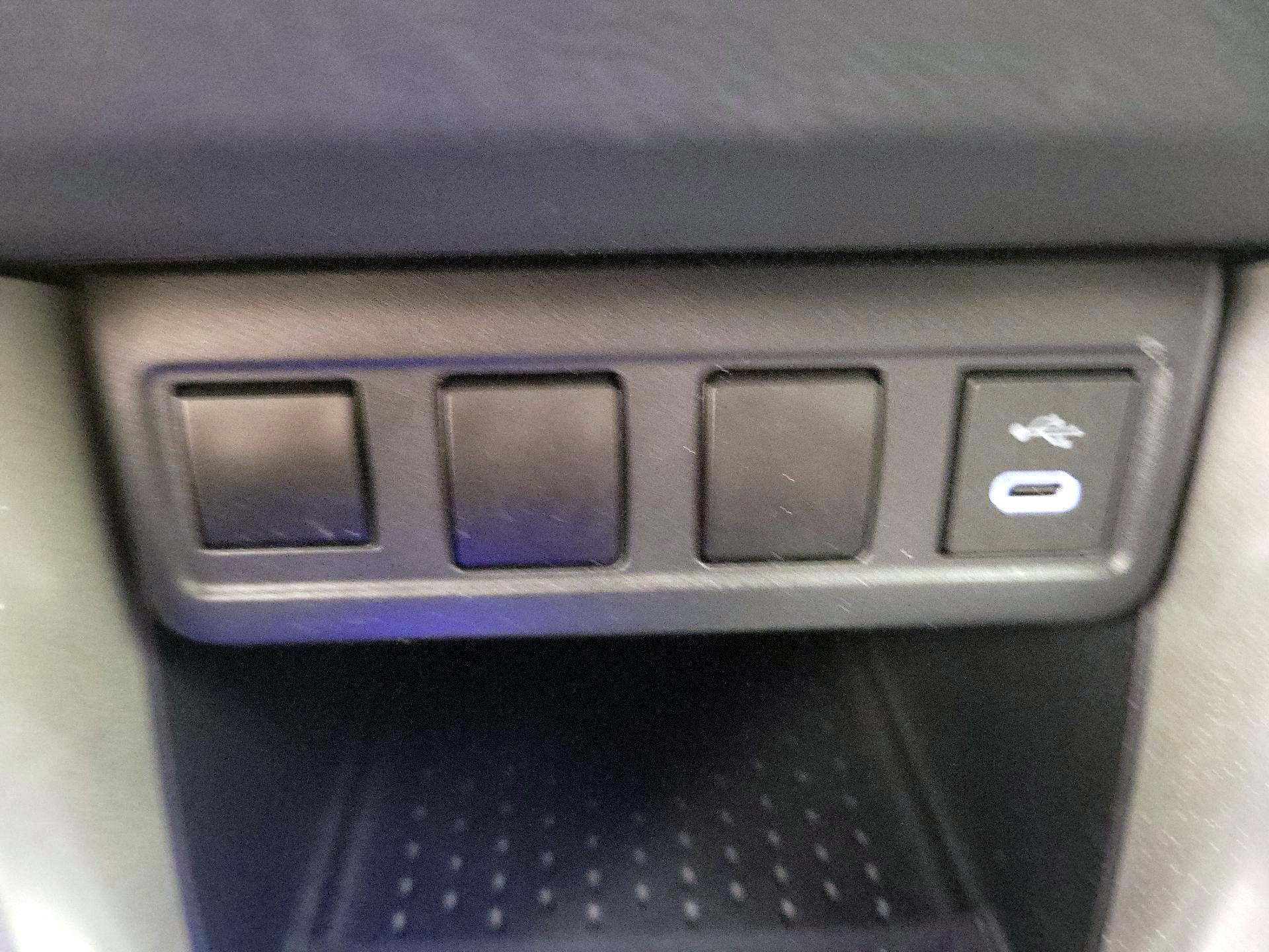 Thumbnail: 2024 Toyota Corolla Cross - 19