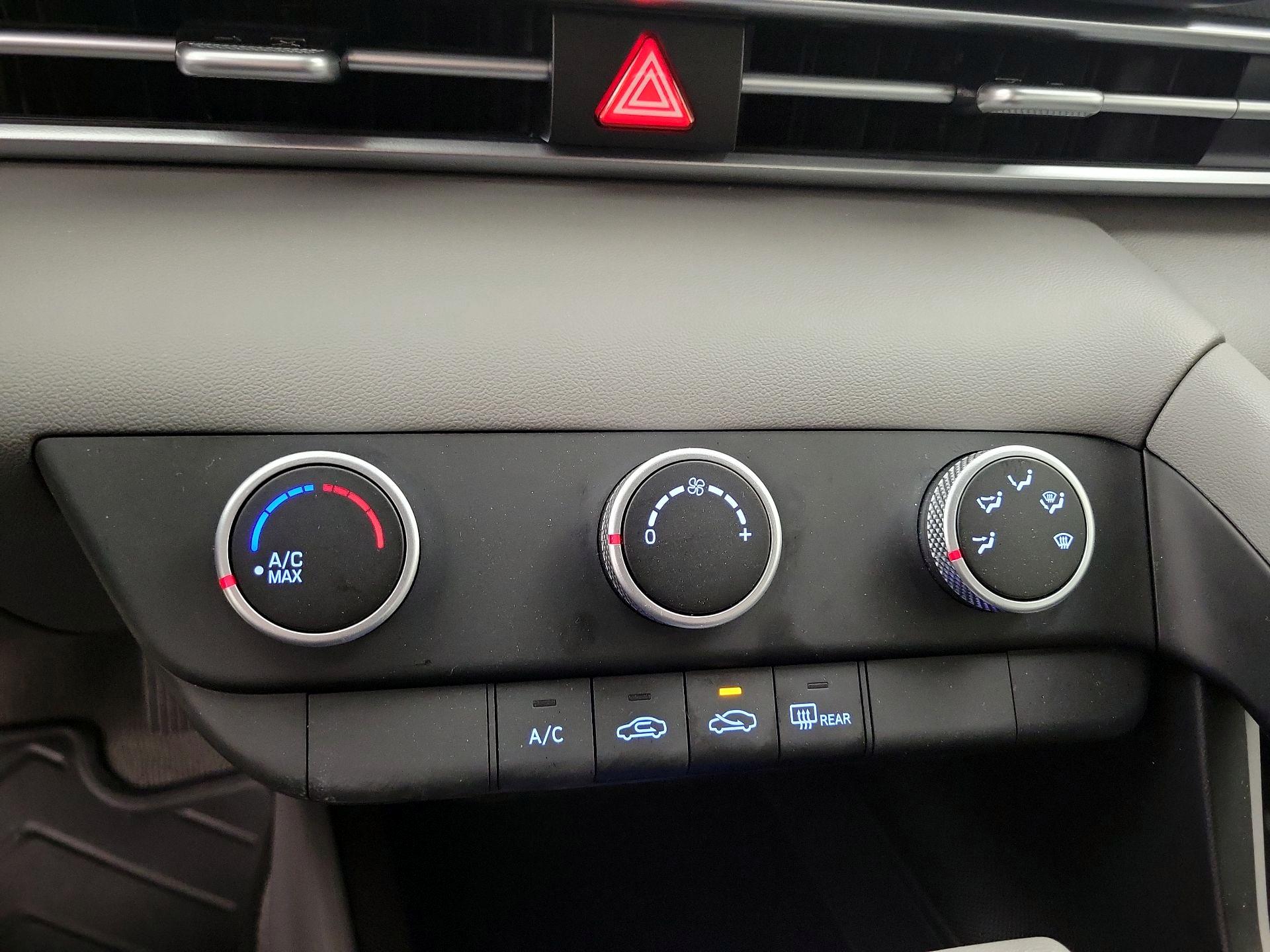 Thumbnail: 2025 Hyundai Elantra - 16