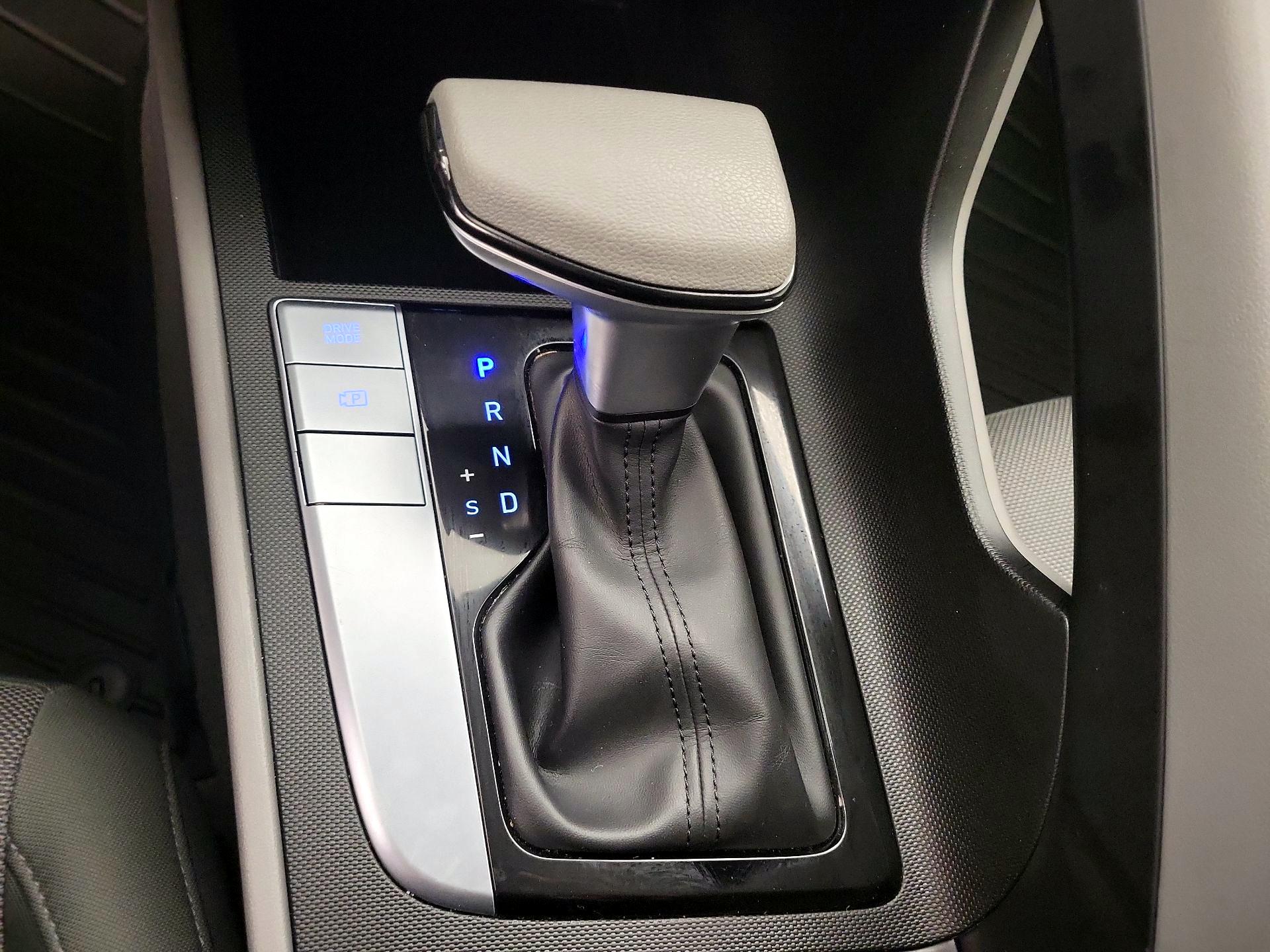 Thumbnail: 2025 Hyundai Elantra - 17