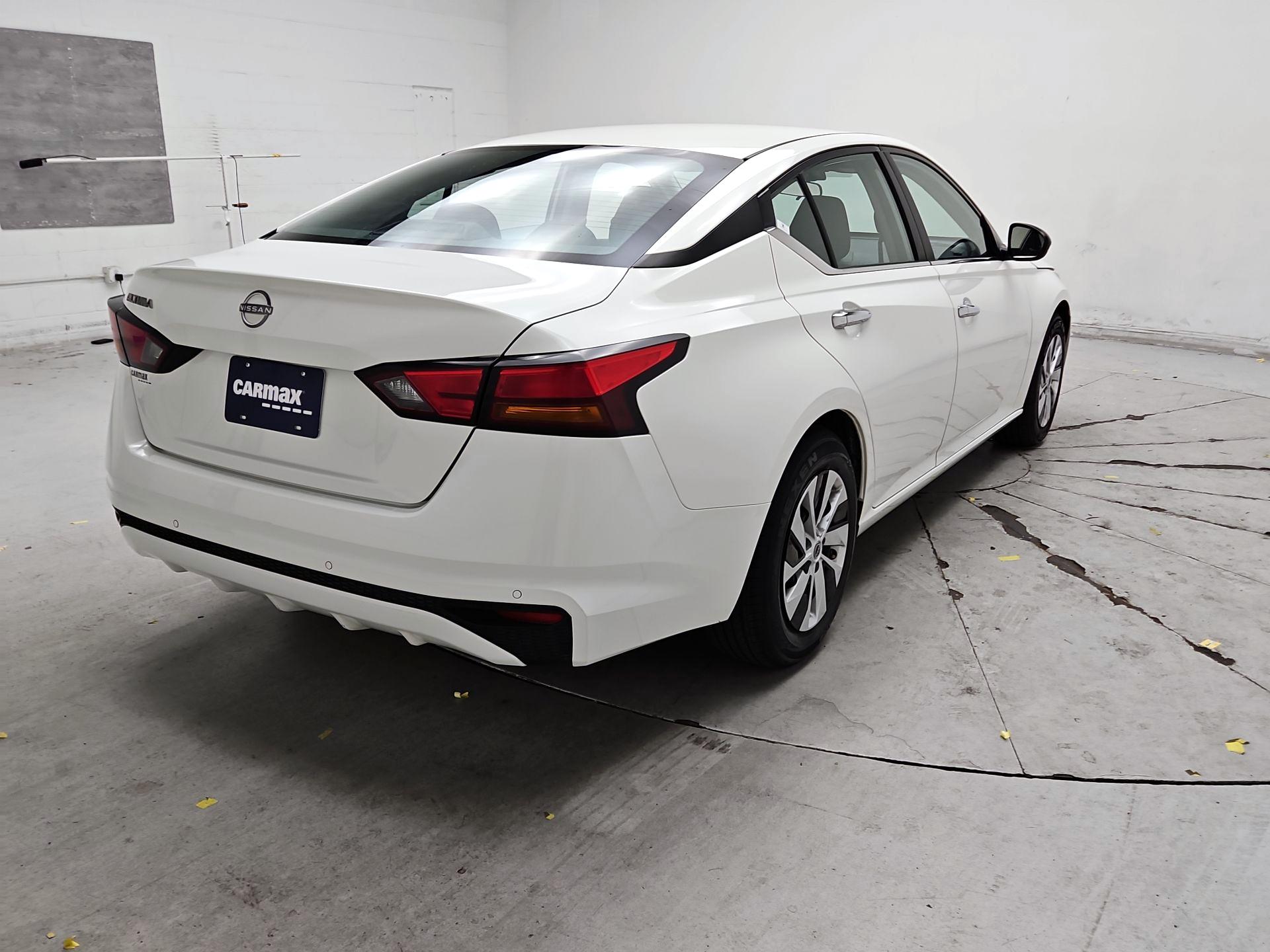 Thumbnail: 2024 Nissan Altima - 5