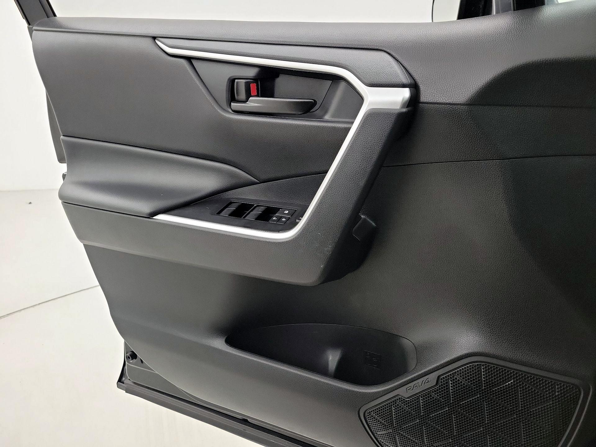 Thumbnail: 2023 Toyota RAV4 - 12