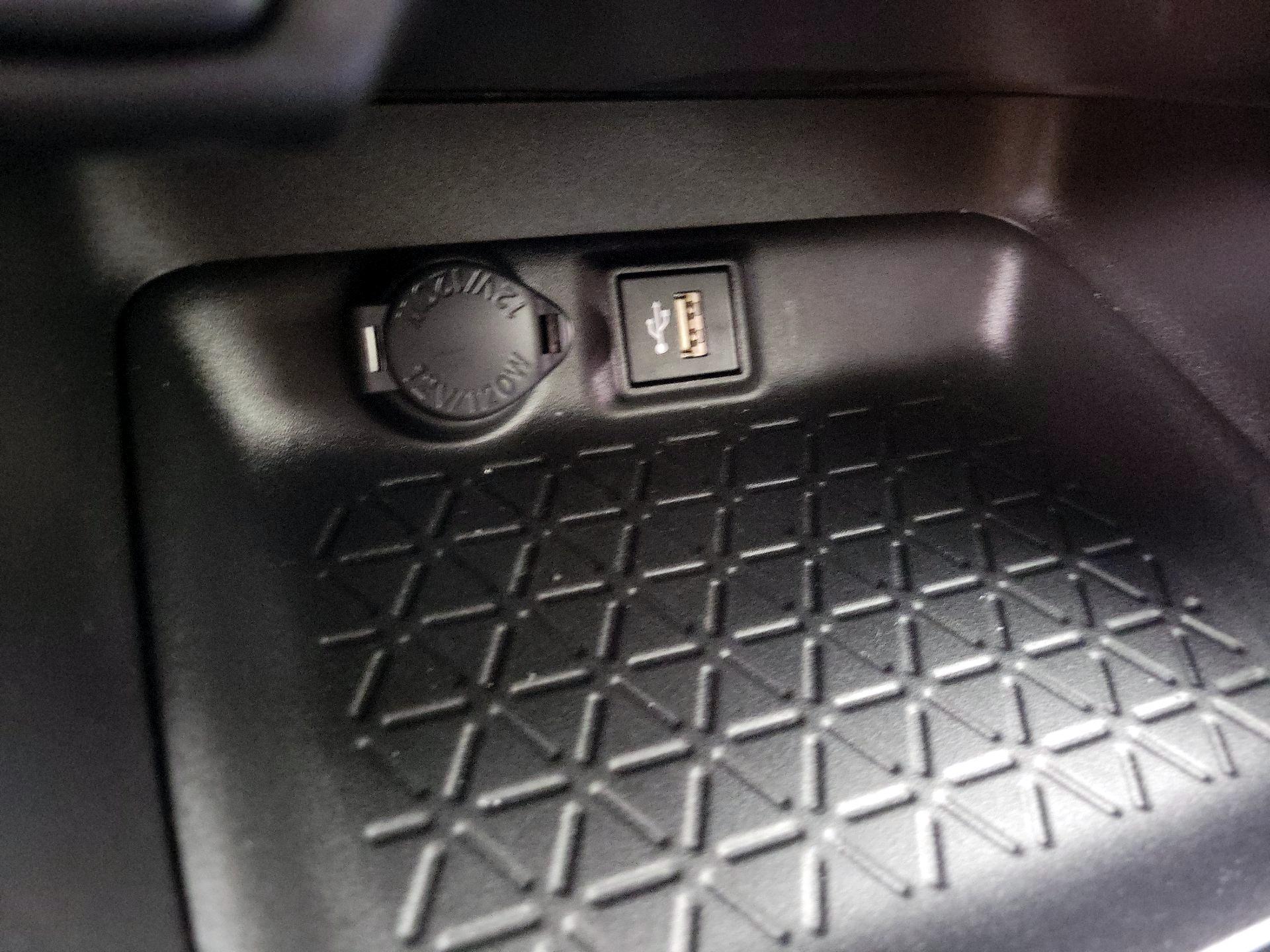 Thumbnail: 2023 Toyota RAV4 - 18