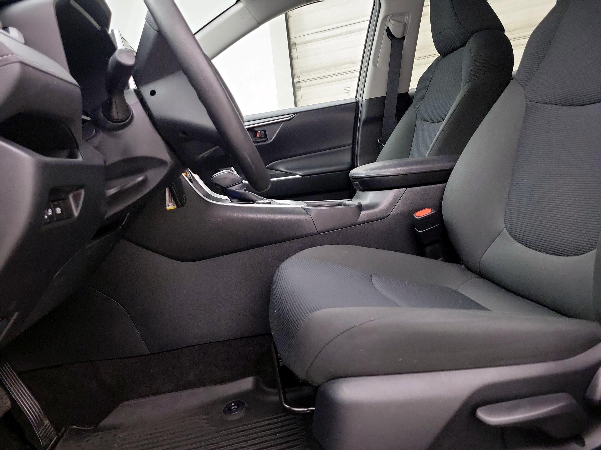 Thumbnail: 2023 Toyota RAV4 - 19