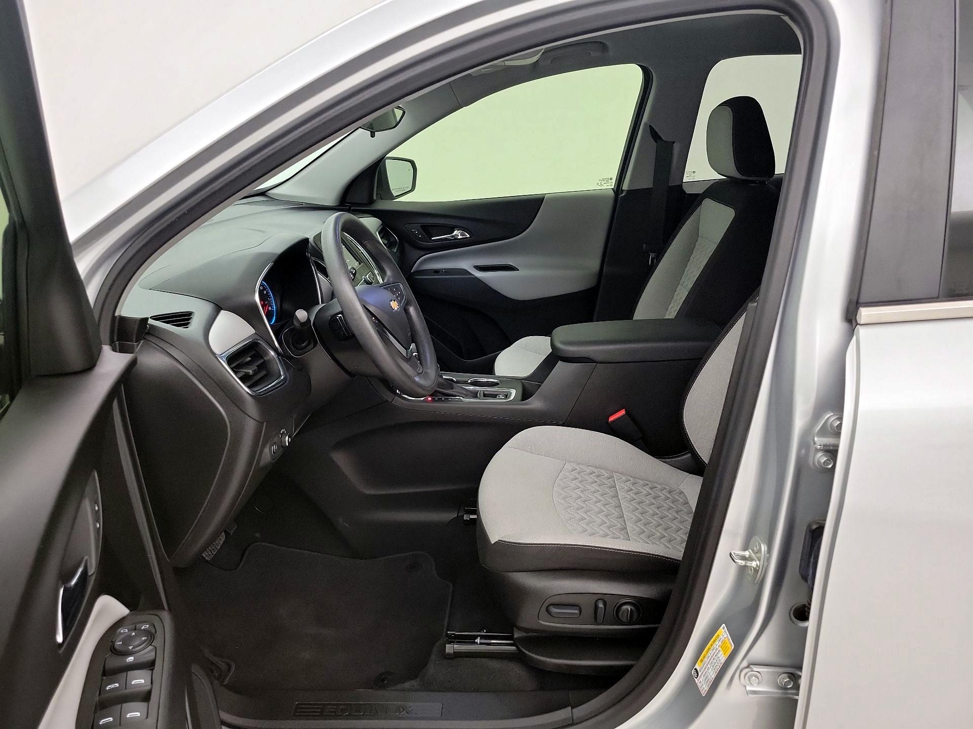 Thumbnail: 2022 Chevrolet Equinox - 11