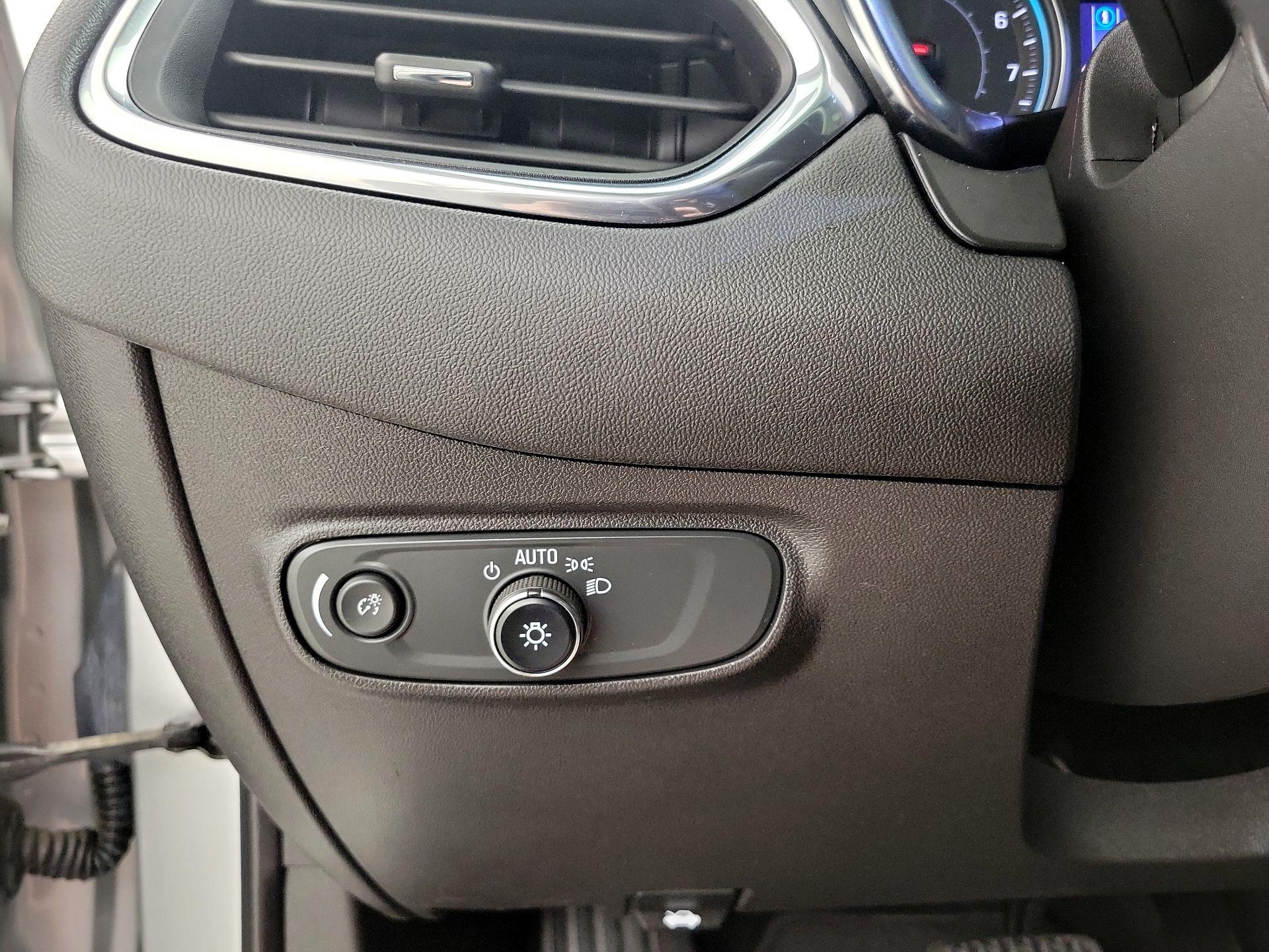 Thumbnail: 2022 Chevrolet Equinox - 13