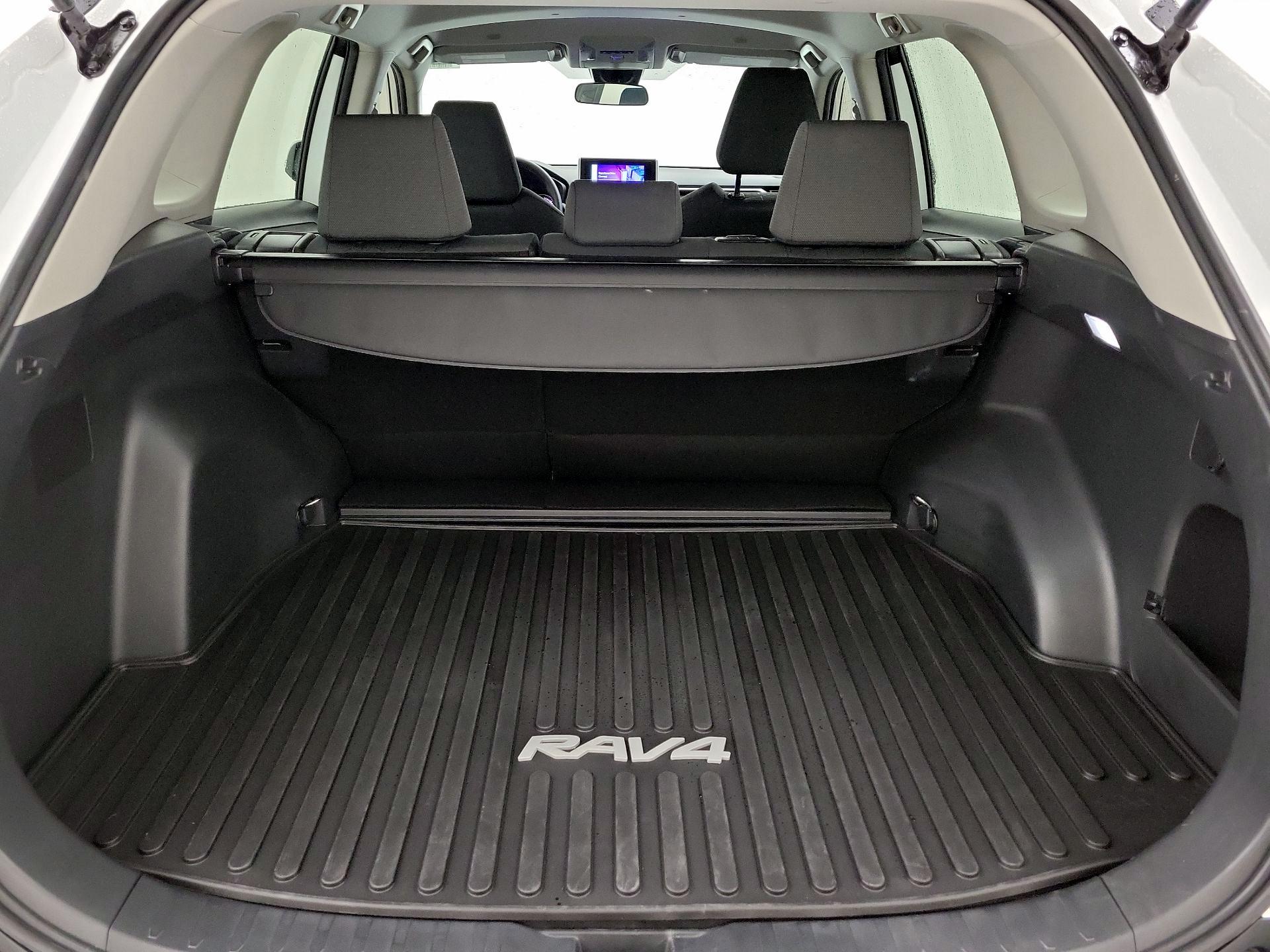 Thumbnail: 2024 Toyota RAV4 - 20