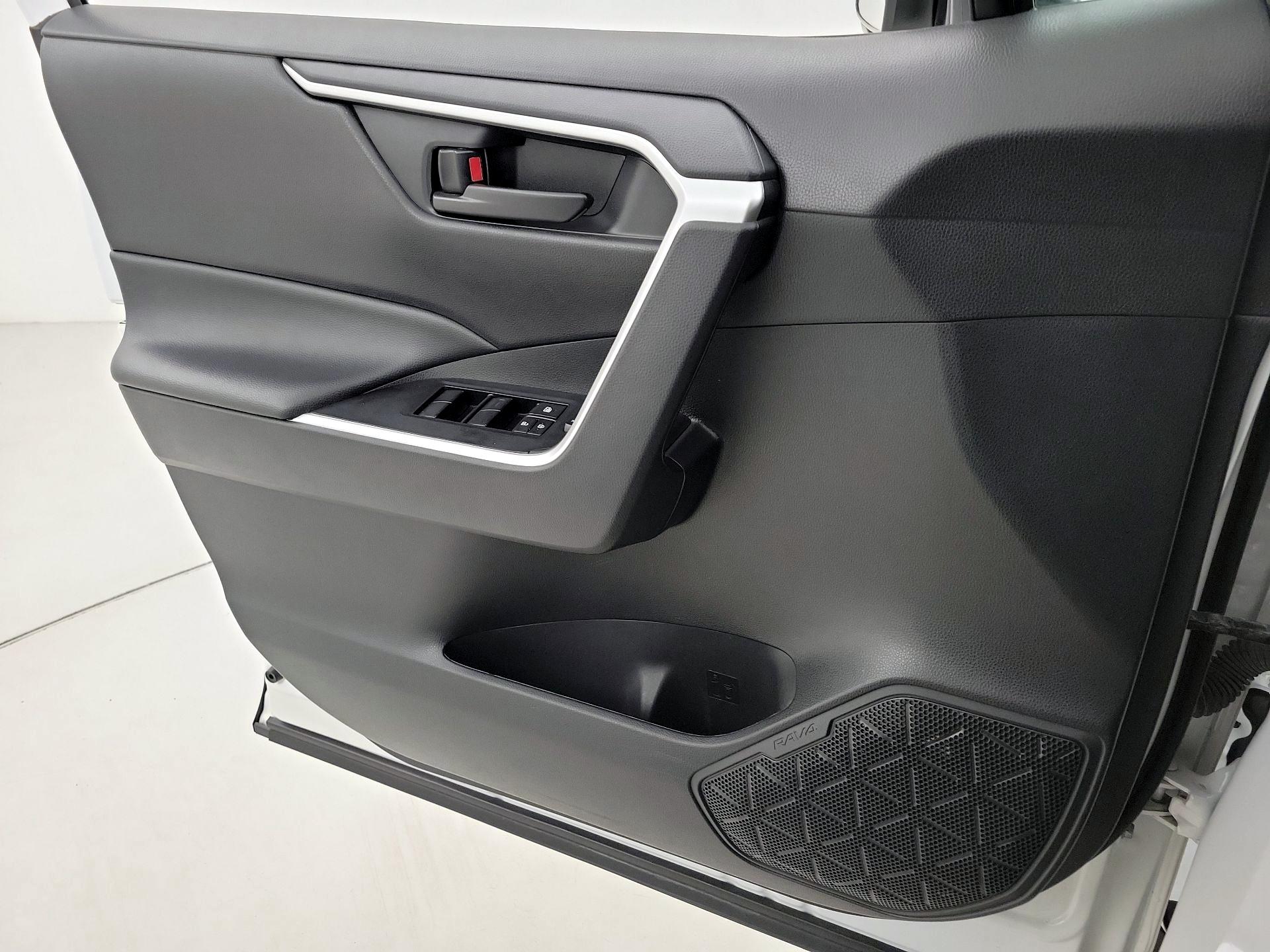 Thumbnail: 2024 Toyota RAV4 - 12