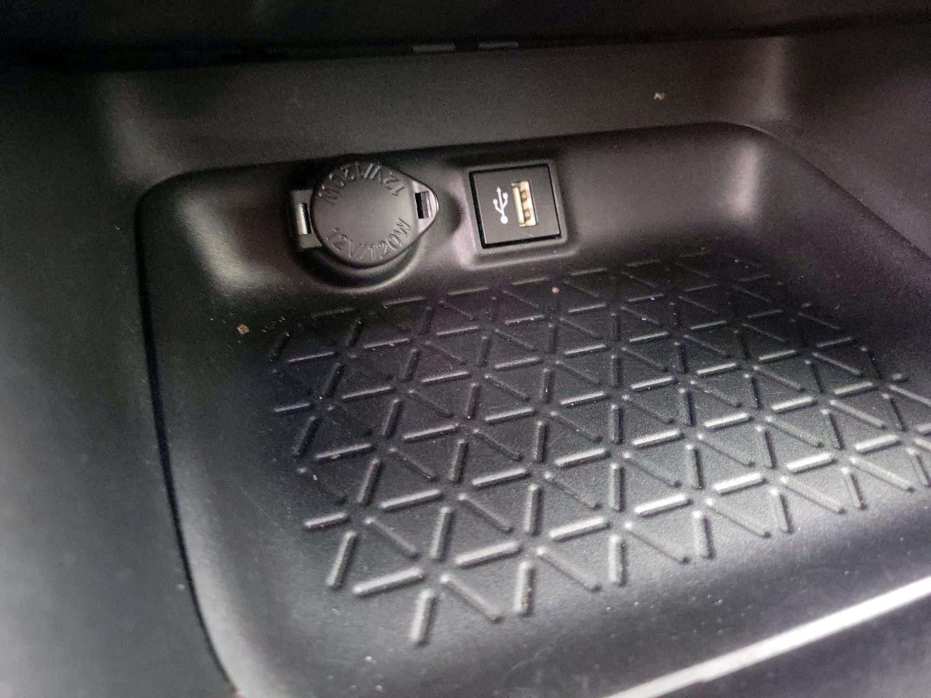 Thumbnail: 2024 Toyota RAV4 - 18