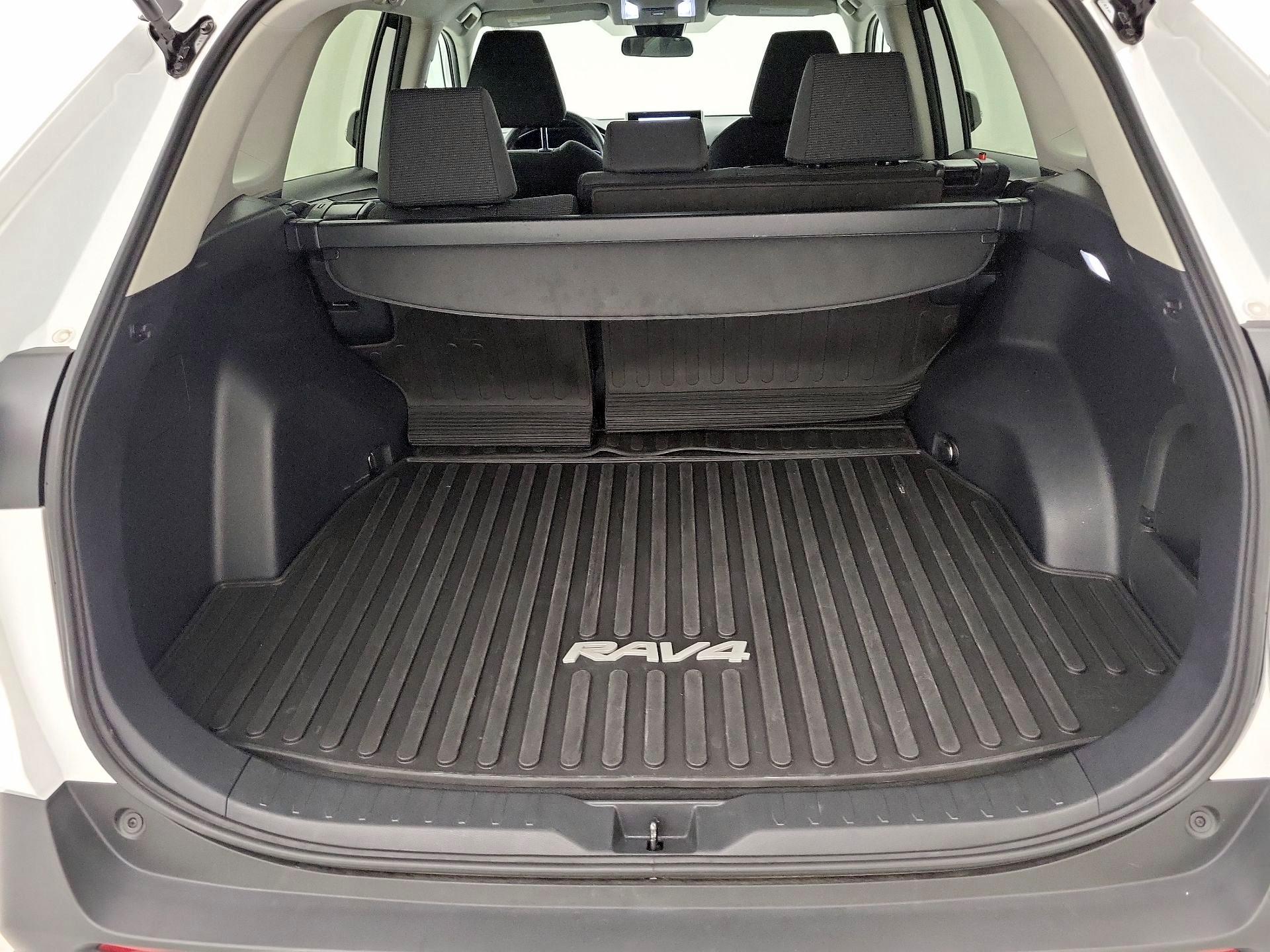 Thumbnail: 2024 Toyota RAV4 - 20