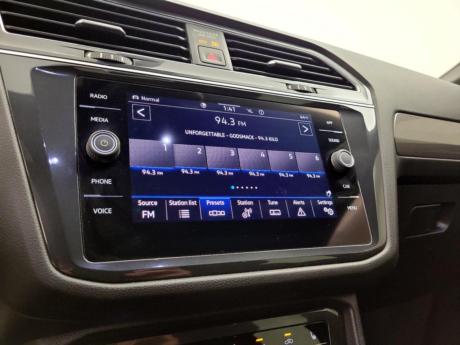 2022 Volkswagen Tiguan SE R-LINE BLACK - Photo 16
