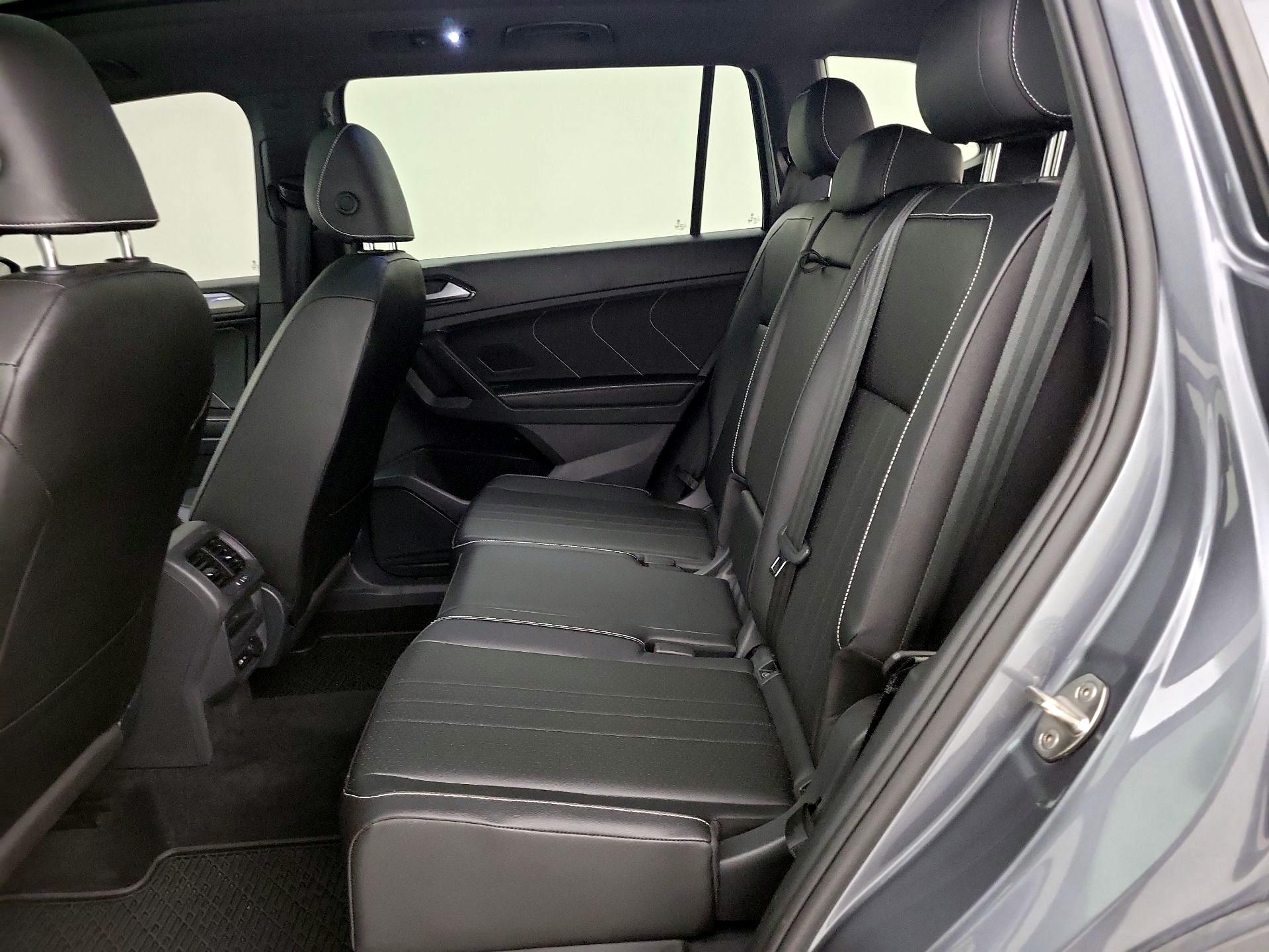 Thumbnail: 2022 Volkswagen Tiguan - 20