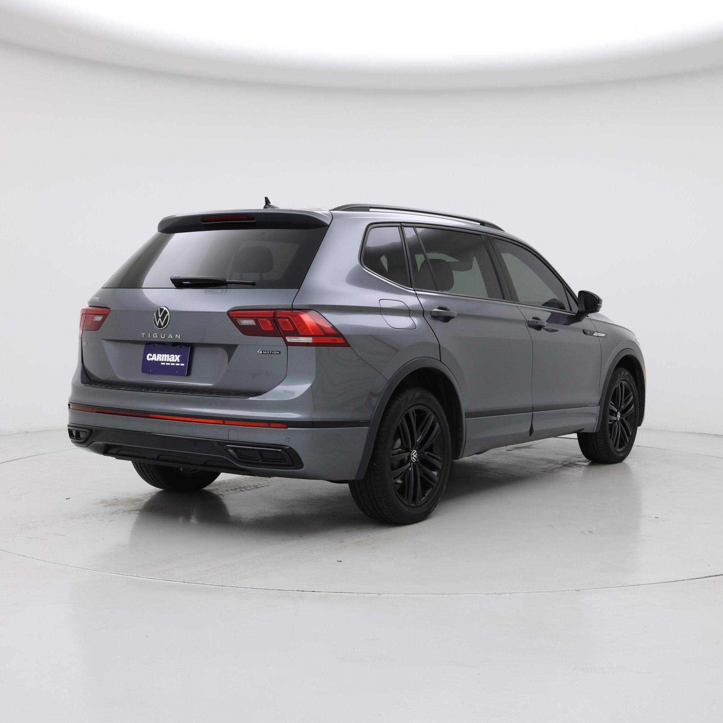 Thumbnail: 2022 Volkswagen Tiguan - 8