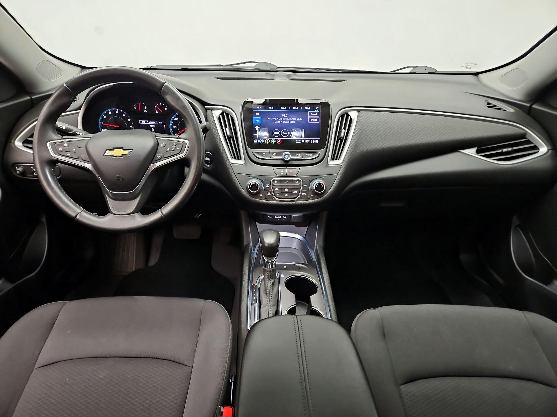 Thumbnail: 2022 Chevrolet Malibu - 9