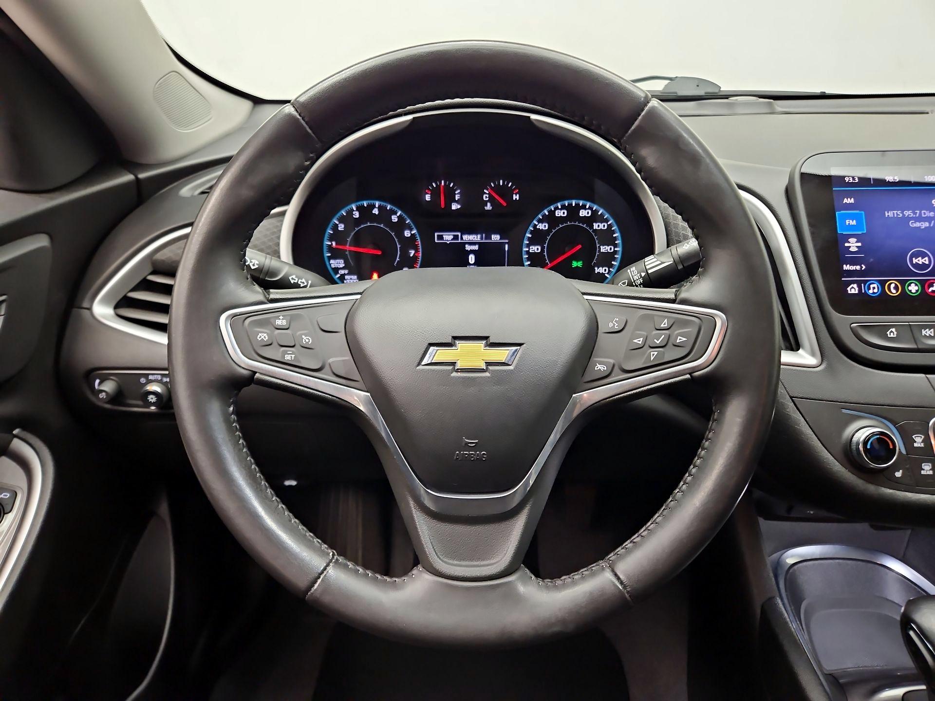 Thumbnail: 2022 Chevrolet Malibu - 10