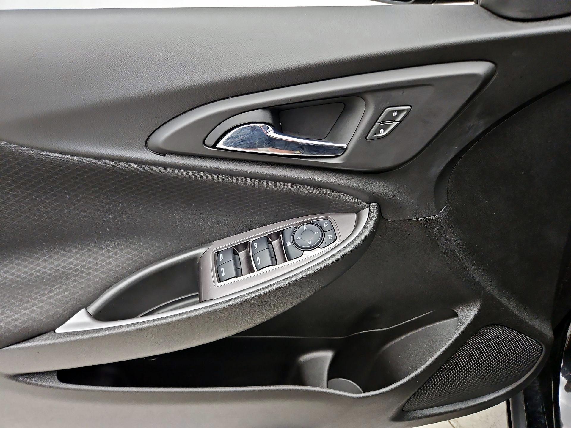 Thumbnail: 2022 Chevrolet Malibu - 12