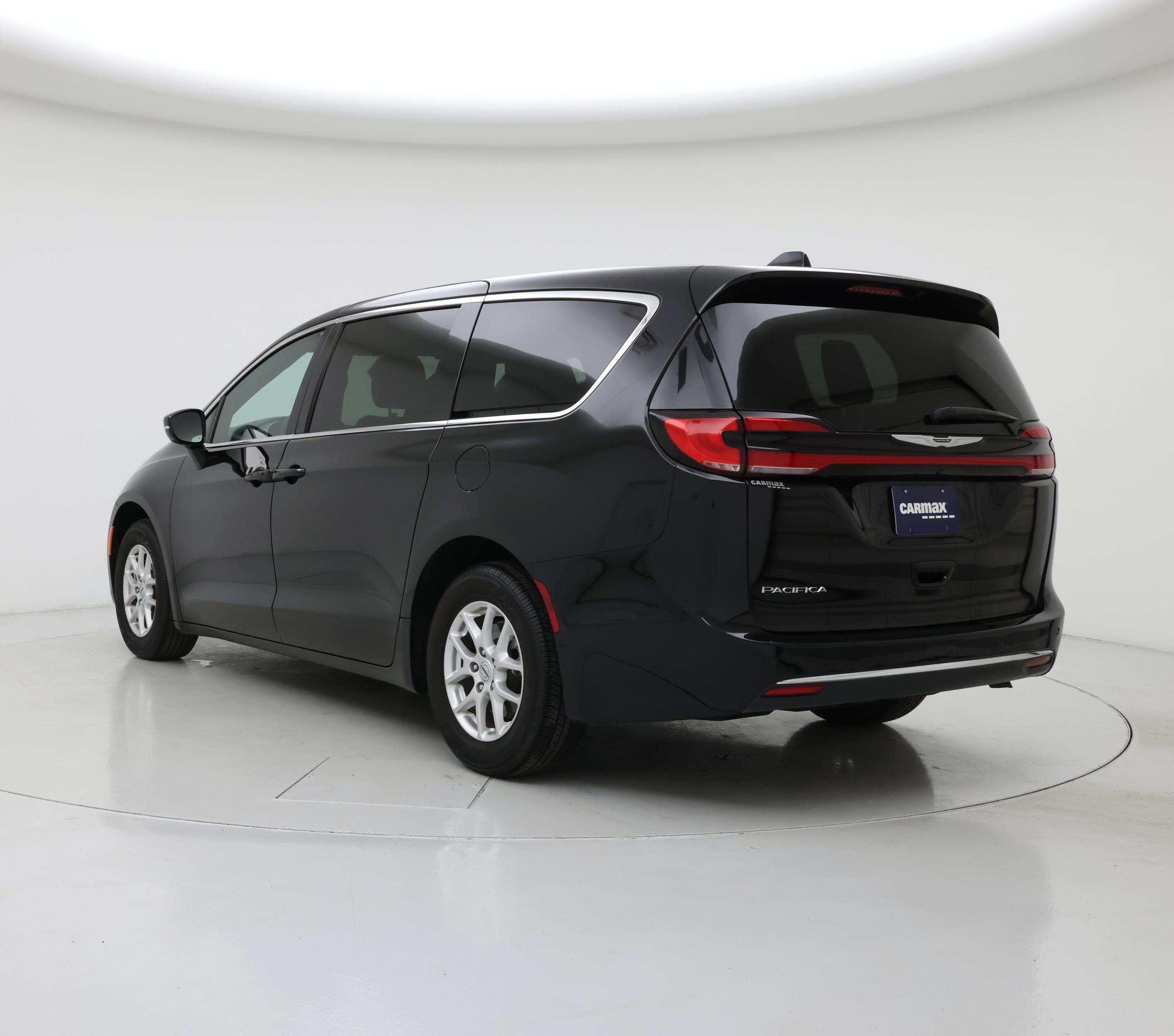Thumbnail: 2025 Chrysler Pacifica - 2