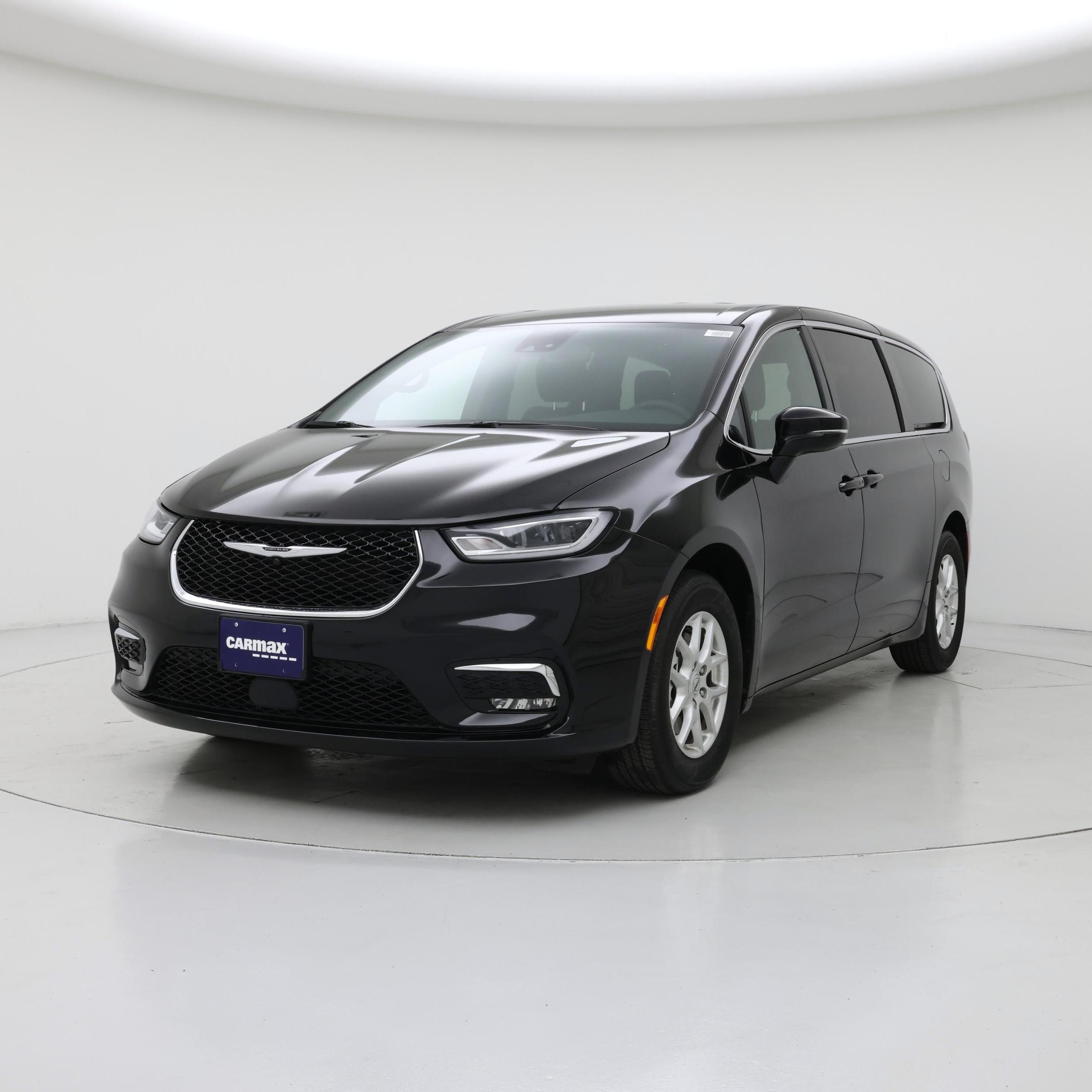 Thumbnail: 2025 Chrysler Pacifica - 4