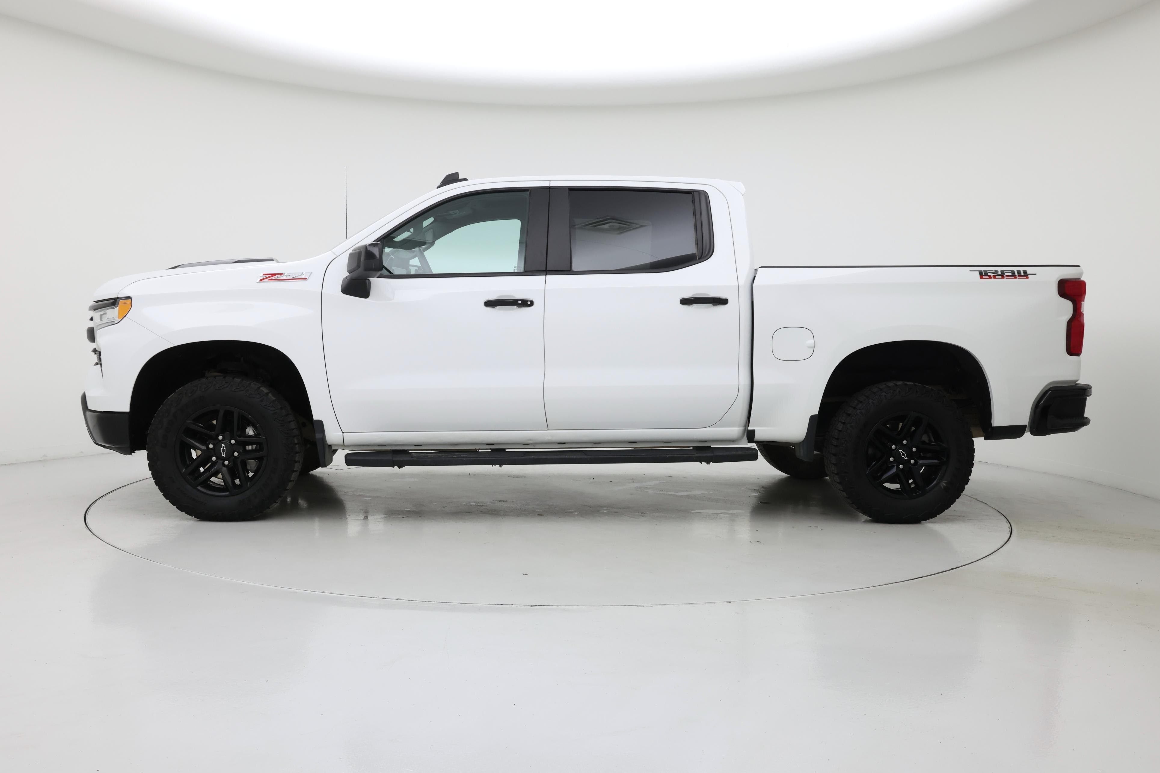 Thumbnail: 2023 Chevrolet Silverado 1500 - 3