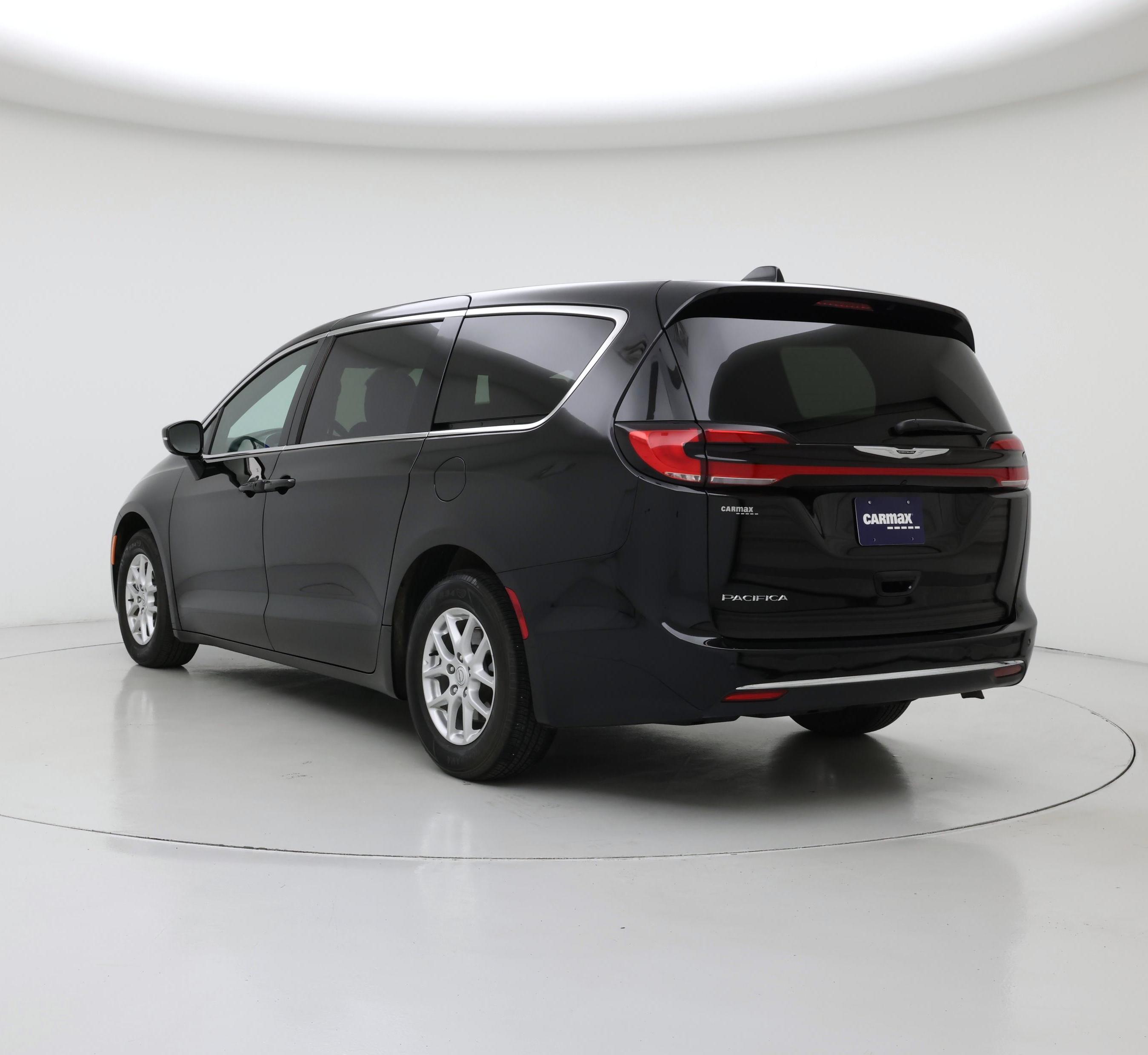 Thumbnail: 2025 Chrysler Pacifica - 2