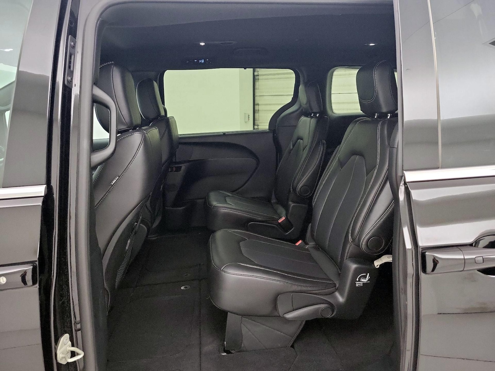 2025 Chrysler Pacifica Select - Photo 20