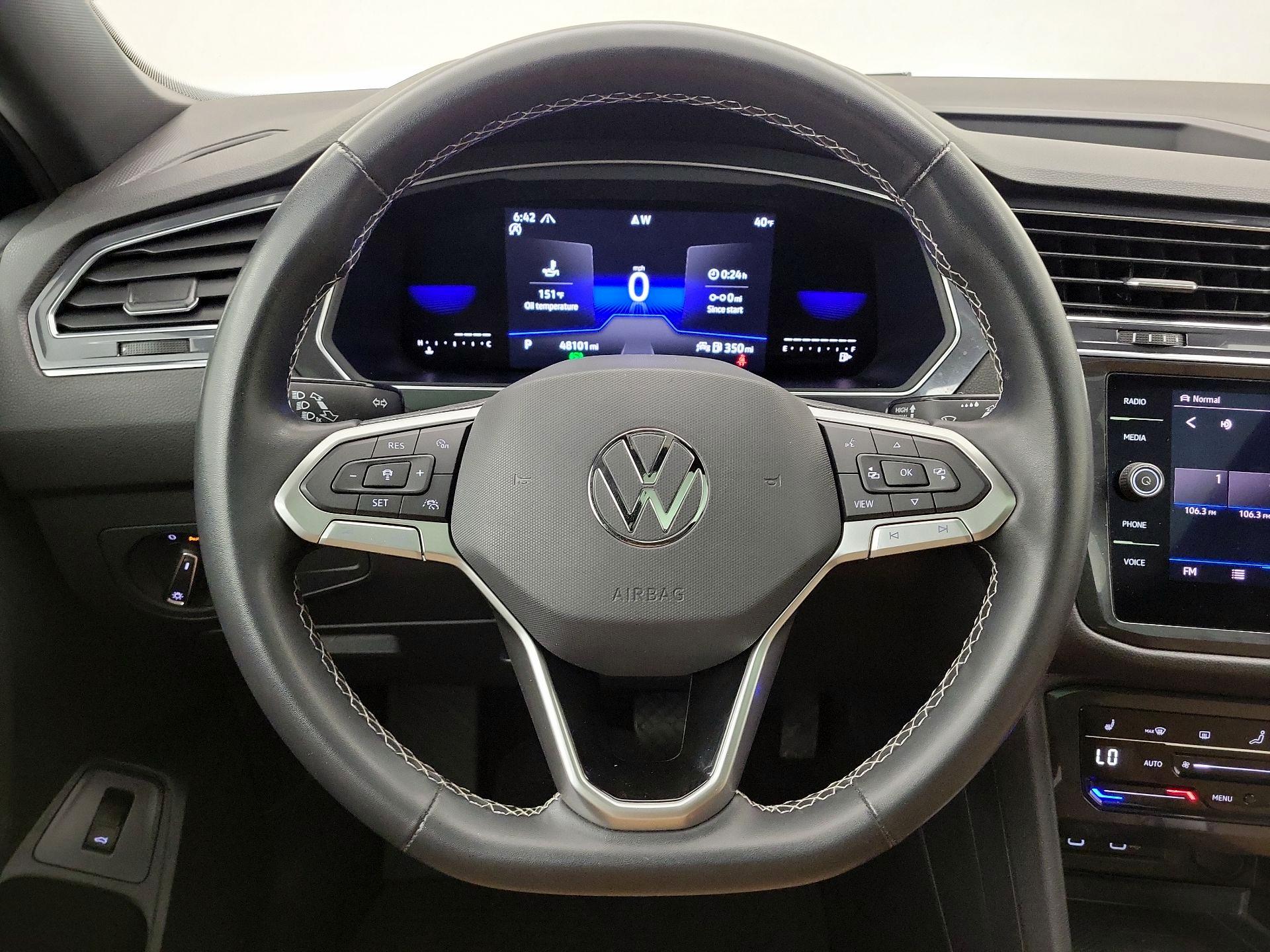 Thumbnail: 2022 Volkswagen Tiguan - 10