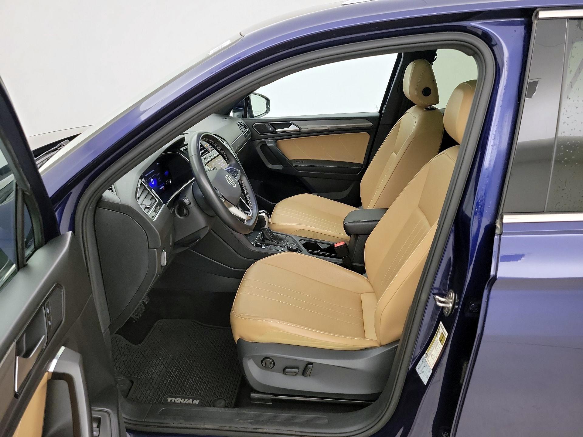 Thumbnail: 2022 Volkswagen Tiguan - 11