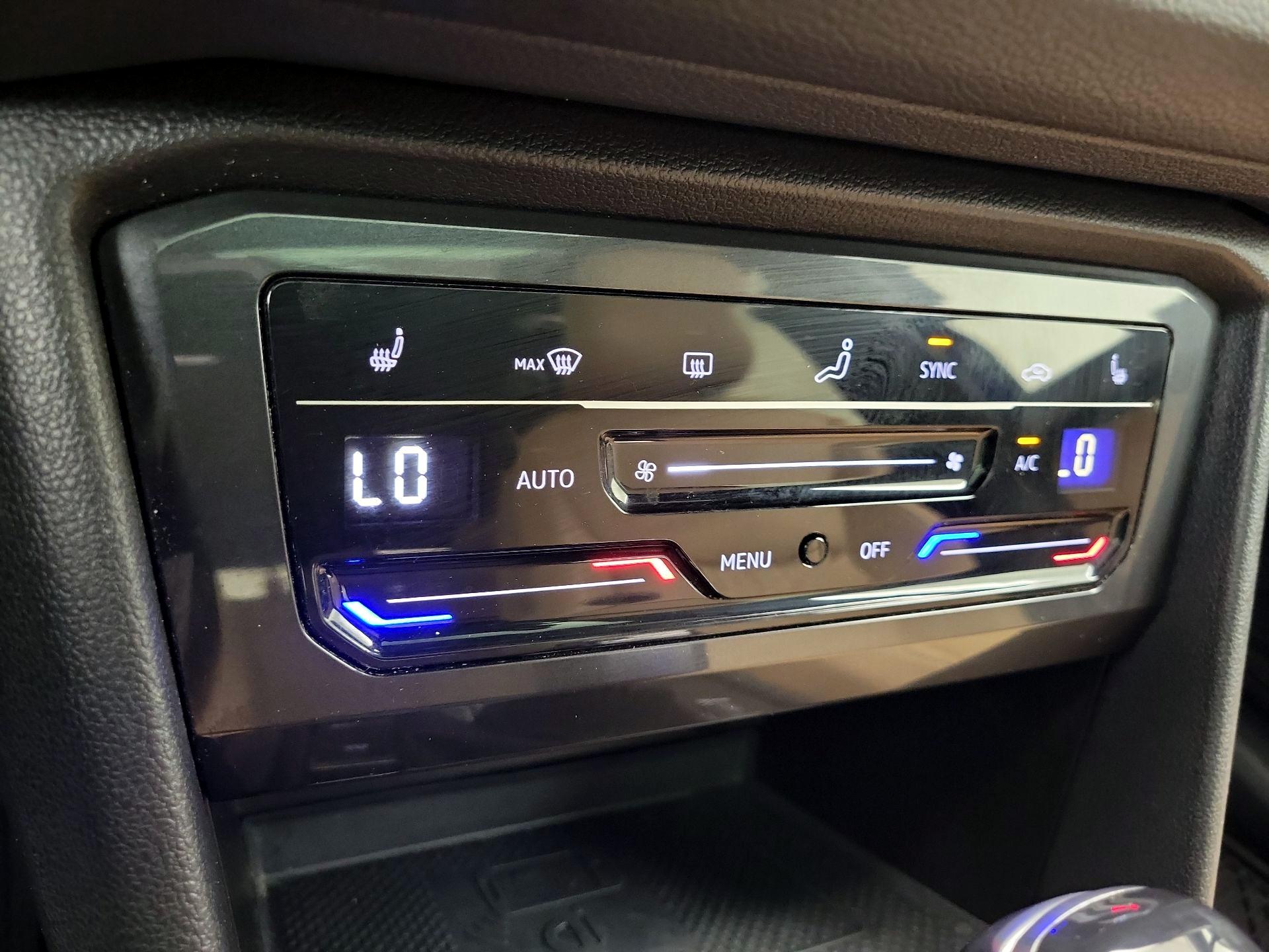 Thumbnail: 2022 Volkswagen Tiguan - 16