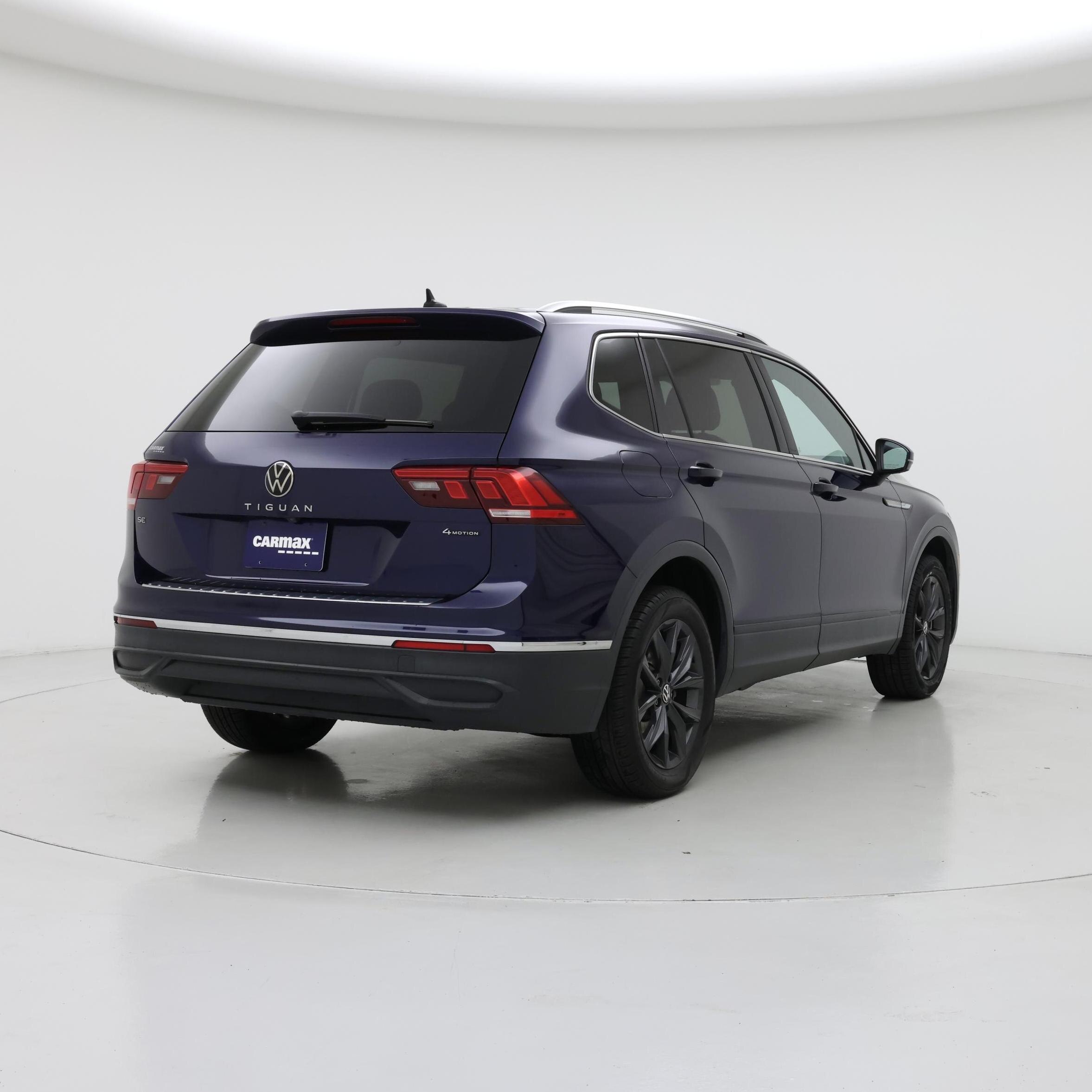 Thumbnail: 2022 Volkswagen Tiguan - 8