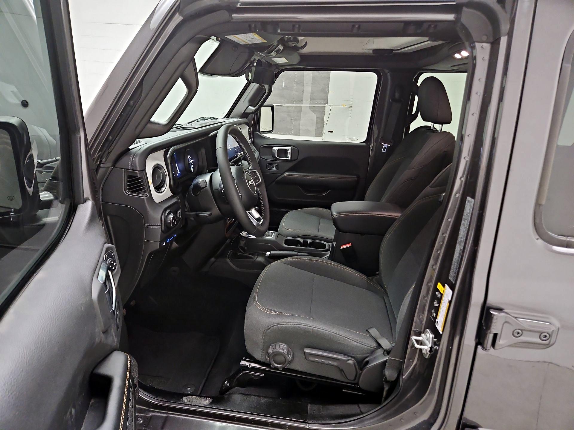 Thumbnail: 2025 Jeep Wrangler - 9