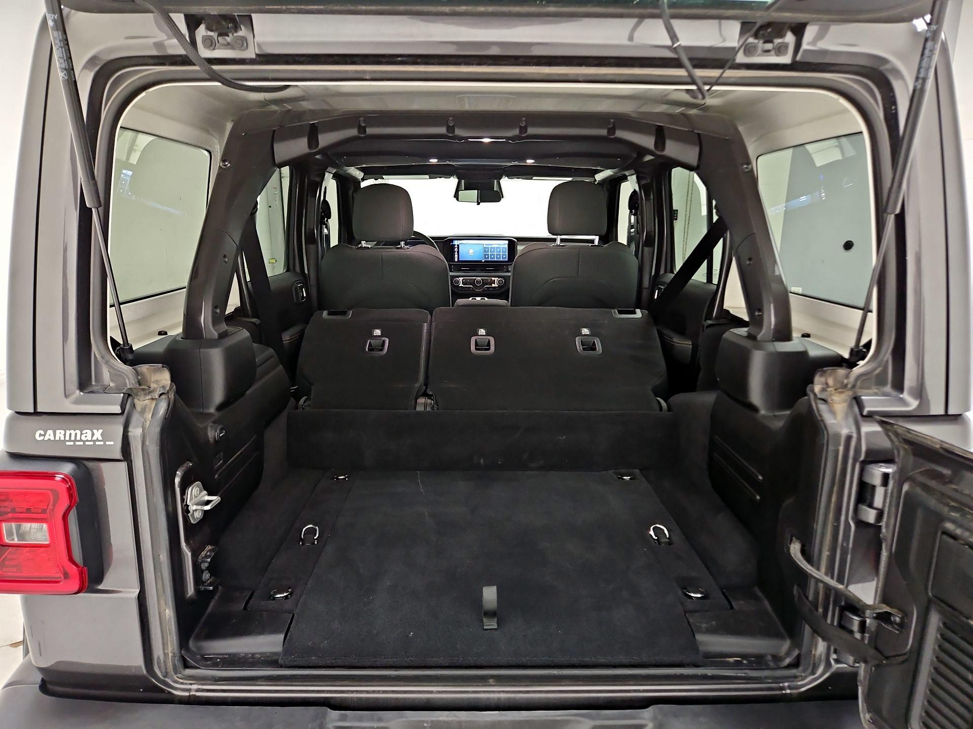 Thumbnail: 2025 Jeep Wrangler - 19