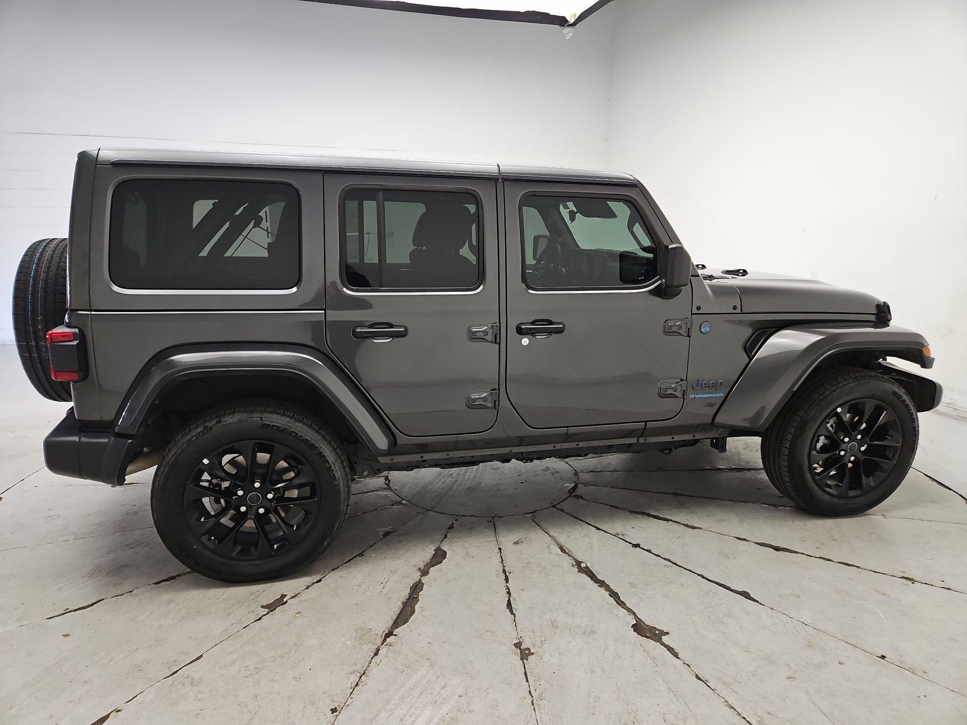Thumbnail: 2025 Jeep Wrangler - 4