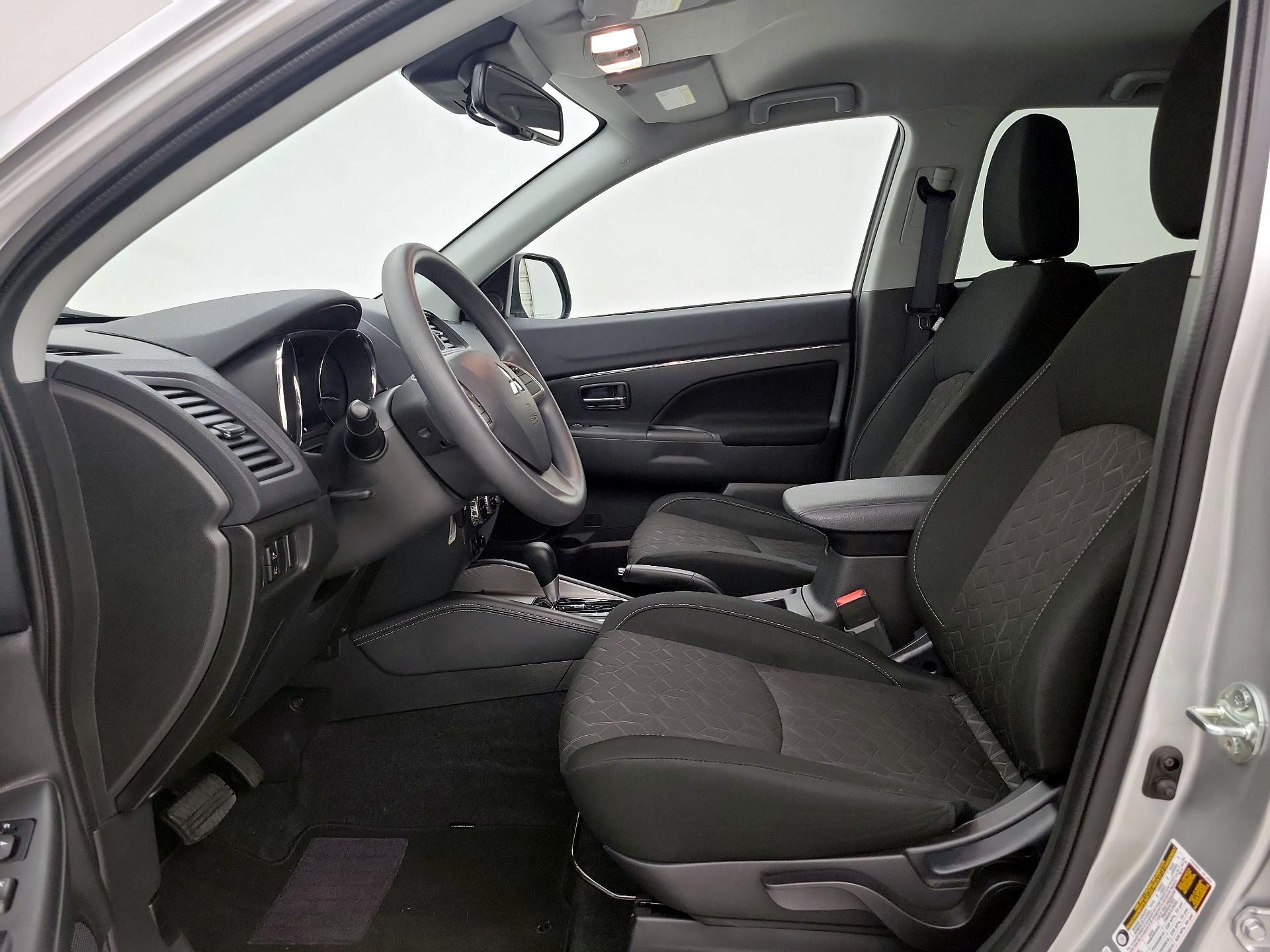 Thumbnail: 2025 Mitsubishi Outlander Sport - 11