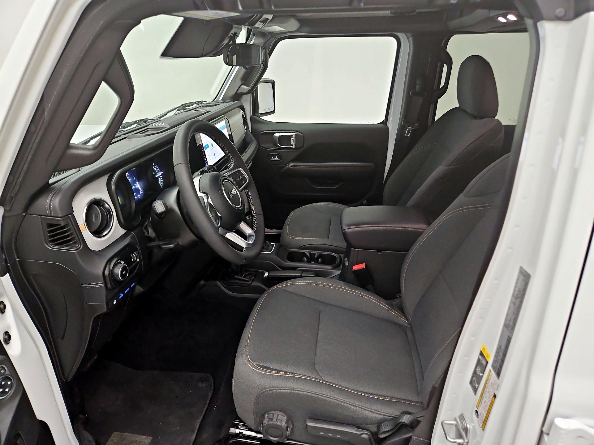 Thumbnail: 2025 Jeep Wrangler - 9